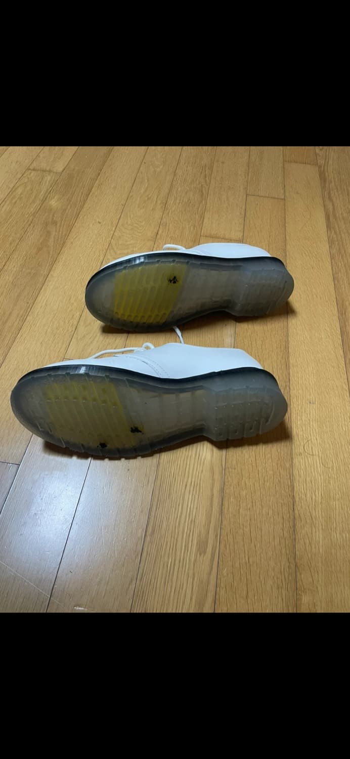 닥터마틴 1461 화이트 250사이즈 상품이미지3