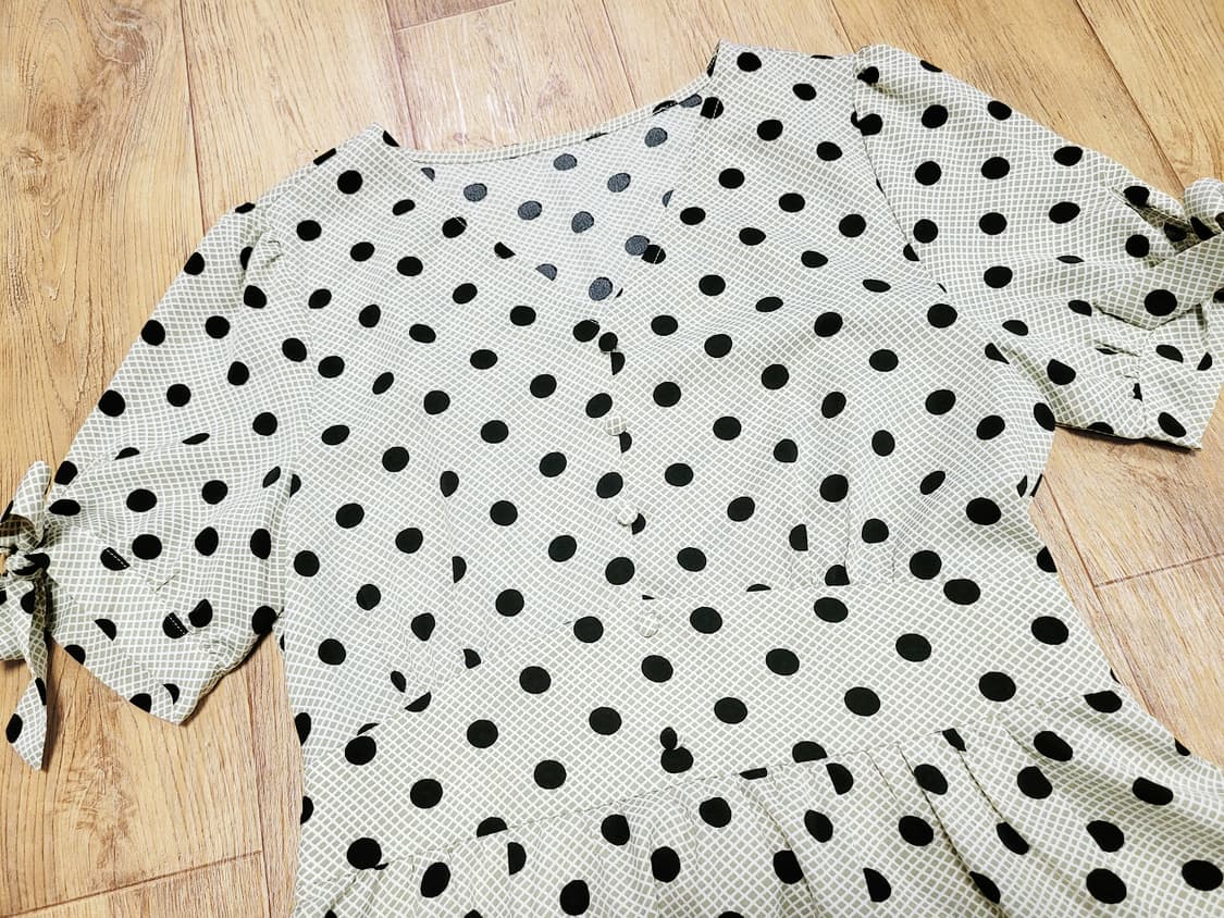 샤틴(SATIN) 도트패턴 소매리본원피스 55 새상품 상품이미지3