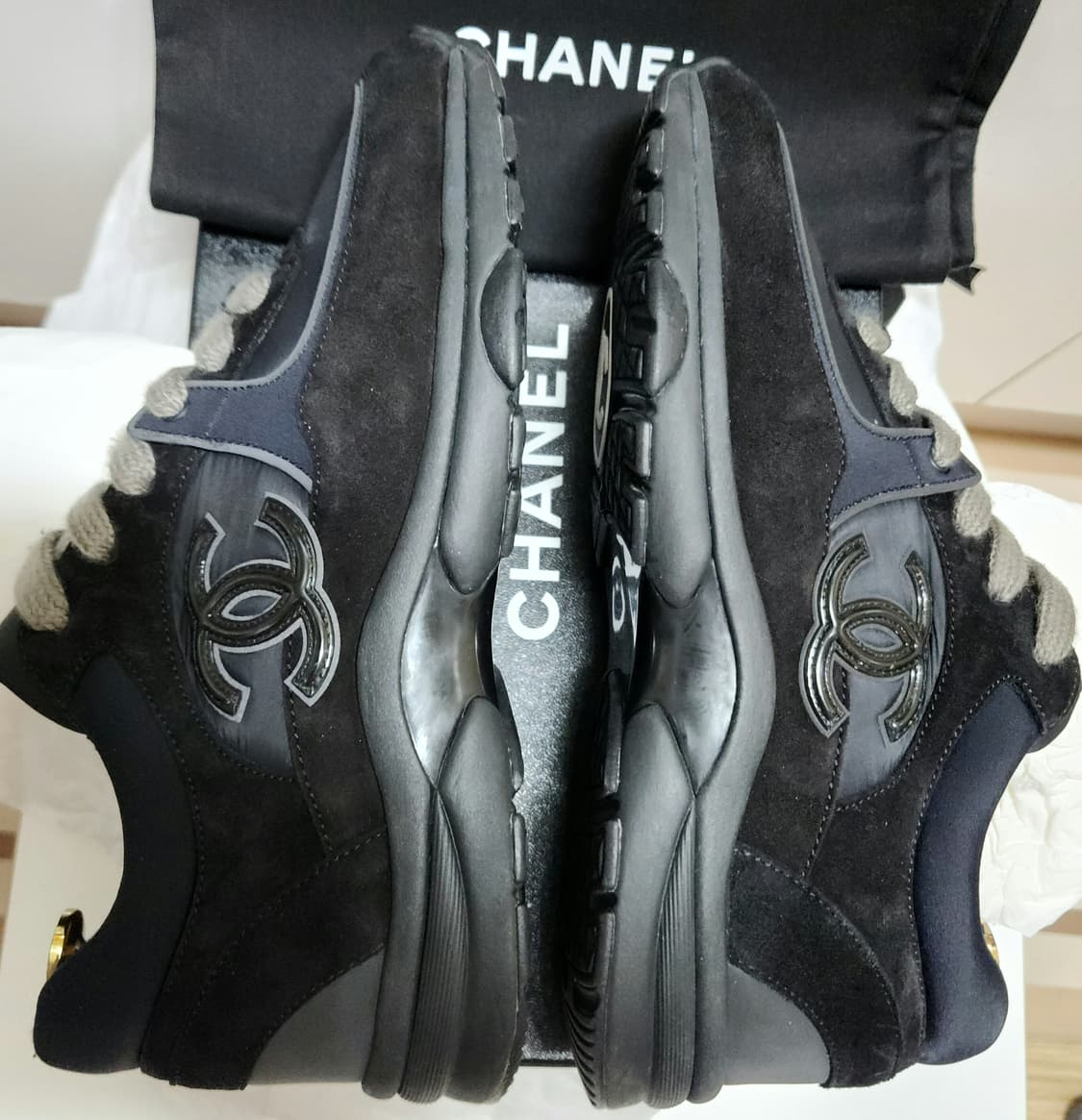 [정품 ] 샤넬 스니커즈 운동화 CC로고 크루즈 테니스 블랙 38.5 상품이미지3