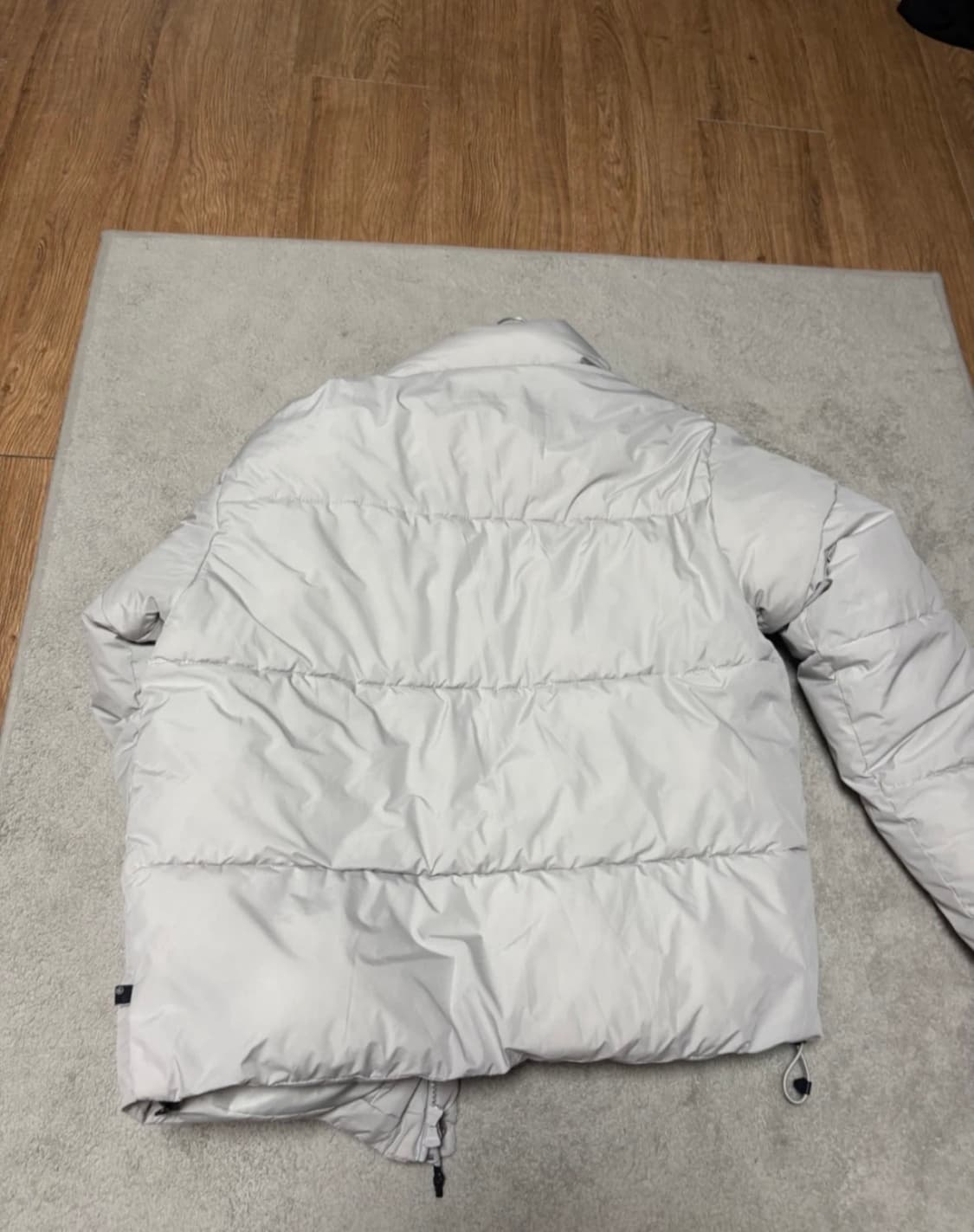 스파오 숏패딩 두개 묶음판매 블랙+회색 셋트 상품이미지5