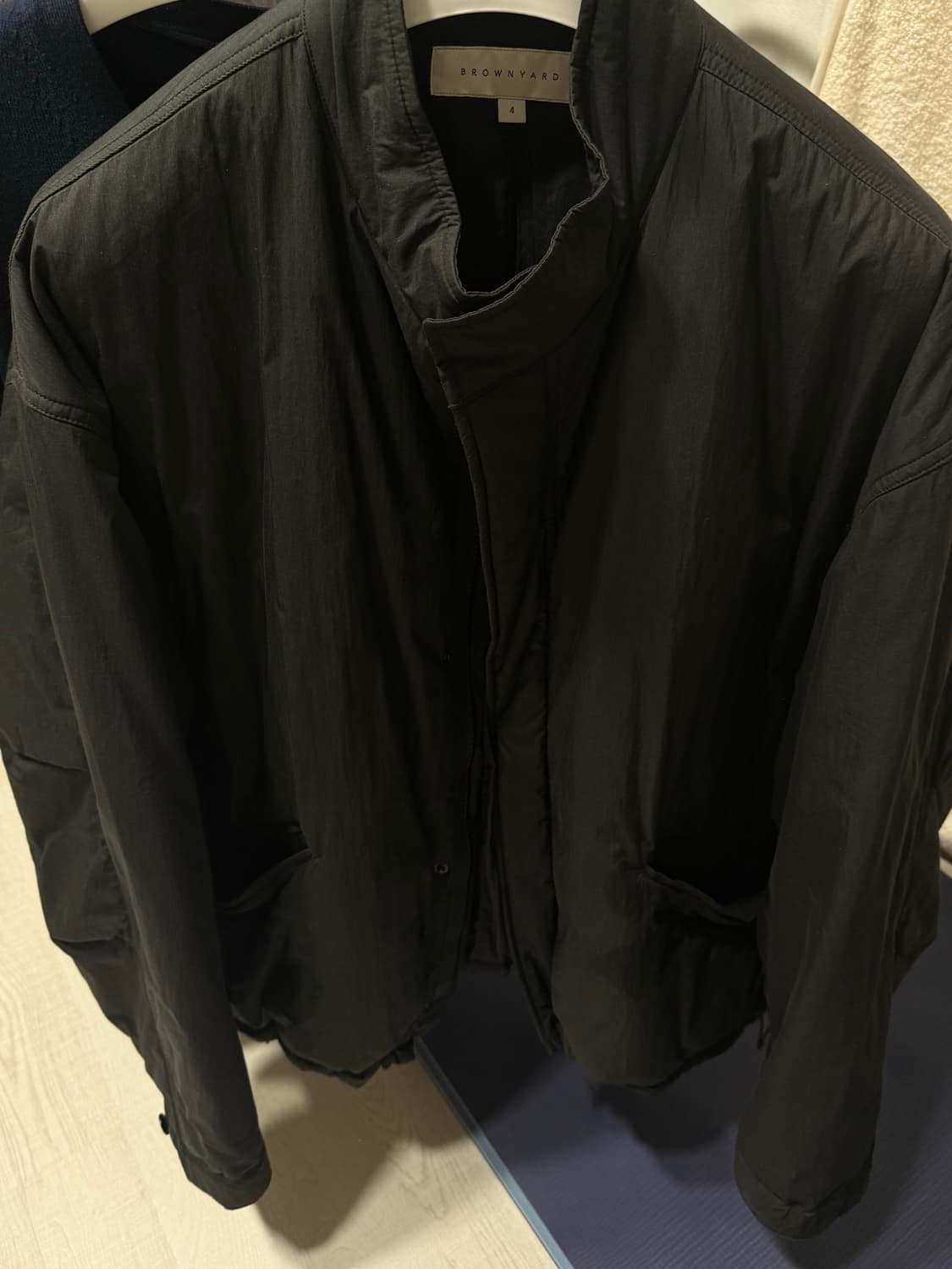 [4] 브라운야드 에센셜 숏 패디드 자켓 상품이미지3