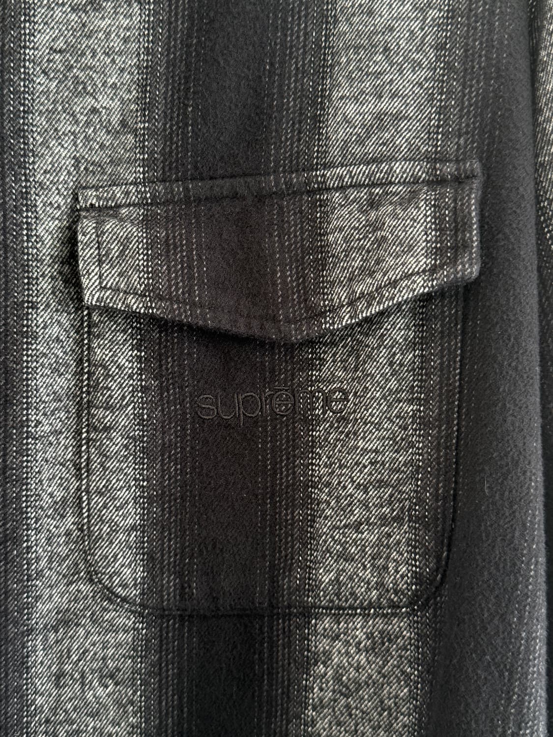 슈프림 스트라이프 플란넬 집업셔츠 블랙 상품이미지4