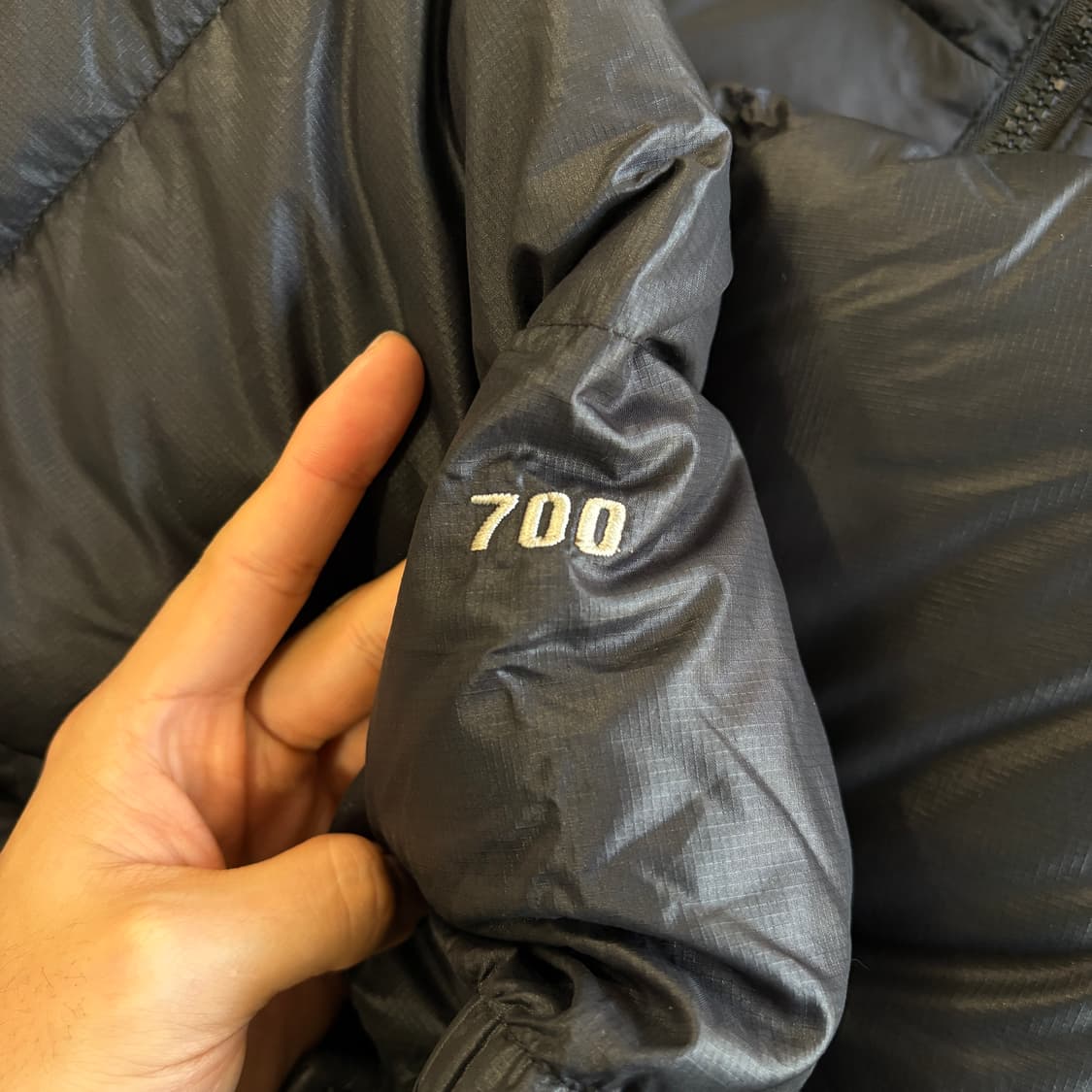 노스페이스 정품 블랙 눕시 700 패딩 상품이미지8