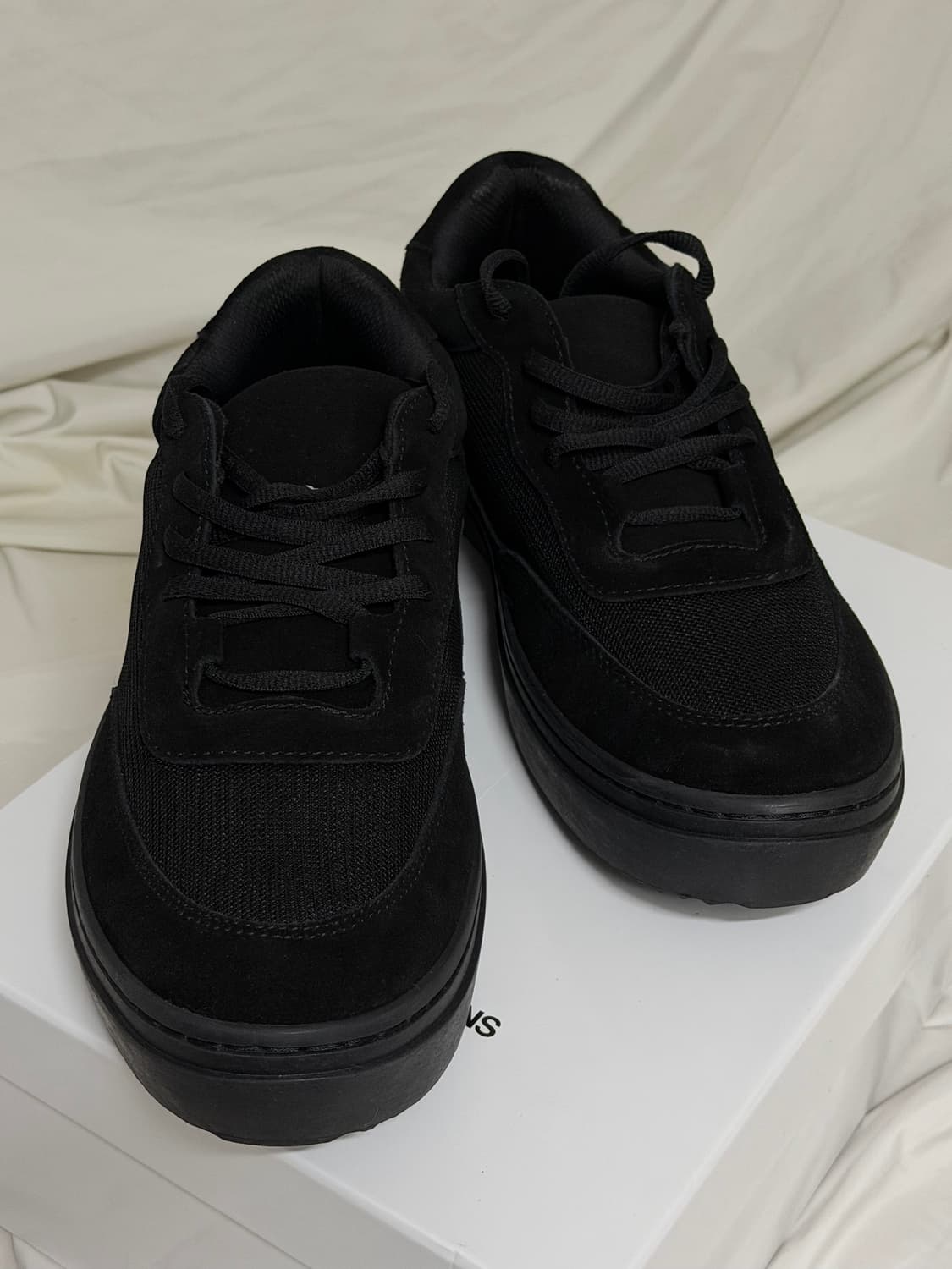 꼼데가르송 옴므 블랙 스니커즈 상품이미지3