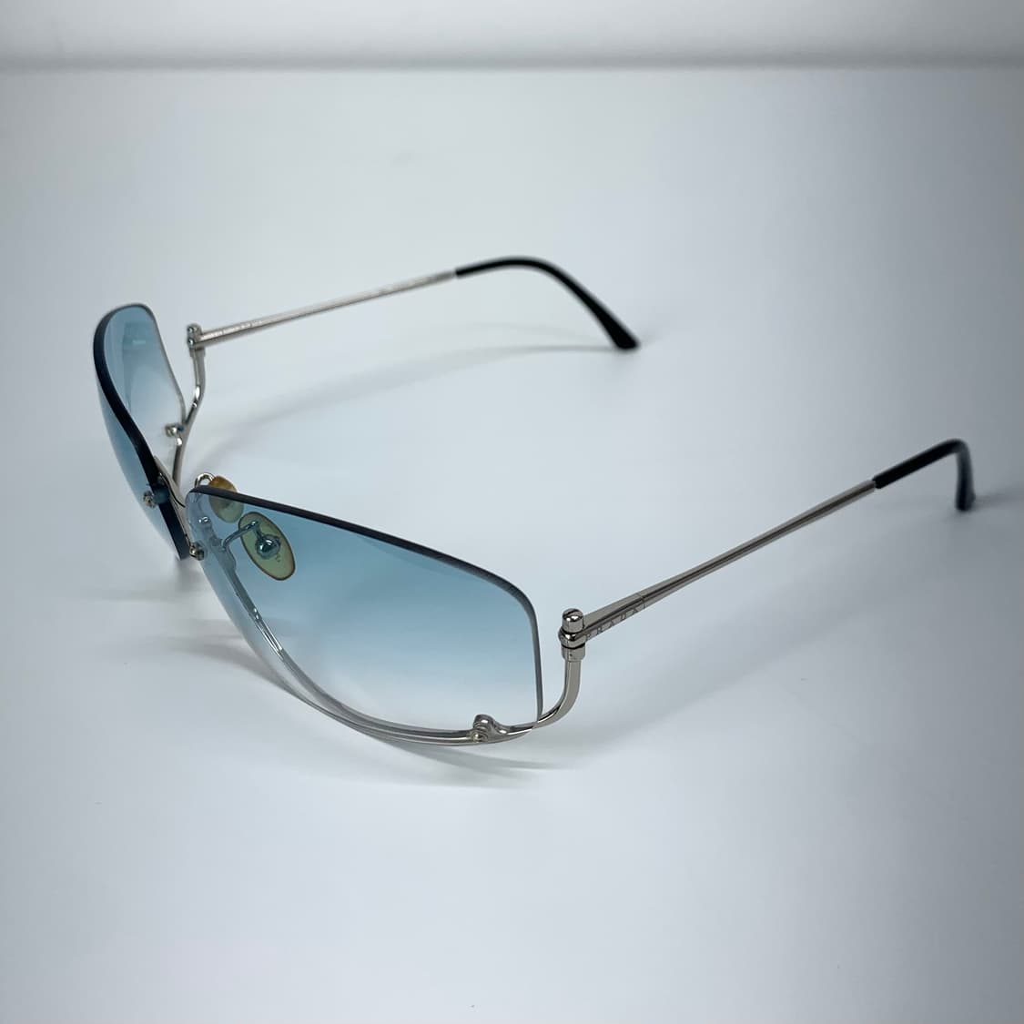 프라다 반무테 선글라스 상품이미지1