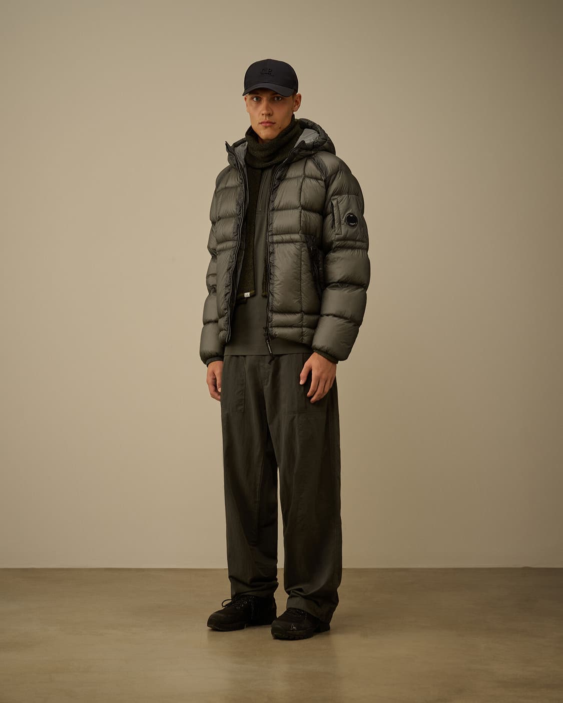 D.D. SHELL HOODED DOWN JACKET GUNMETAL 상품이미지9