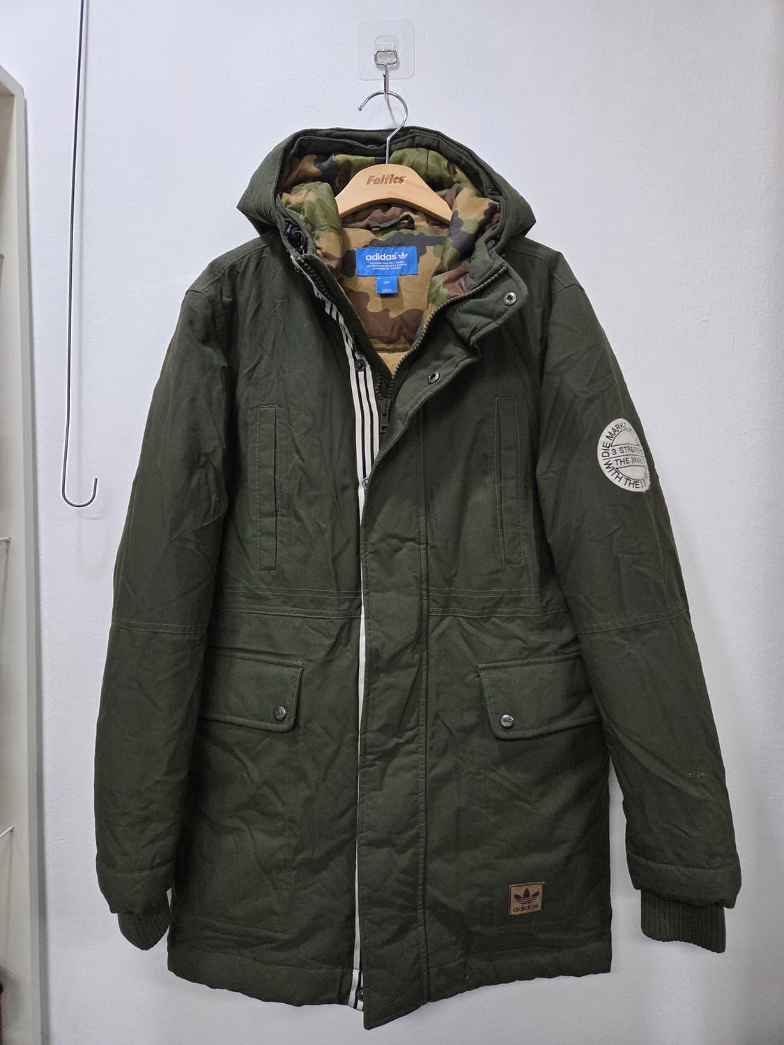 아디다스 카키색 야상  덕다운 점퍼 상품이미지1