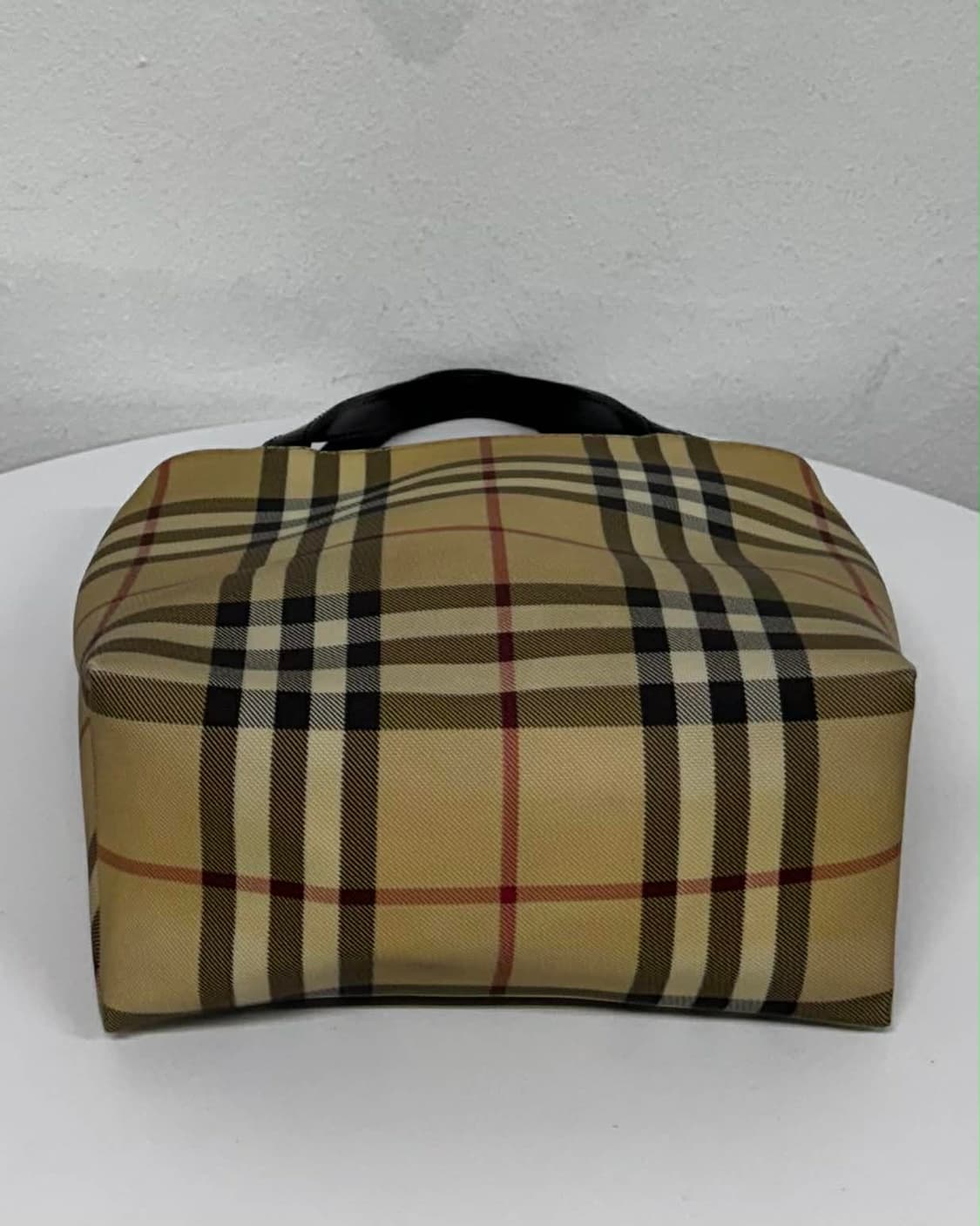 버버리 노바체크 미니 토트백 상품이미지5