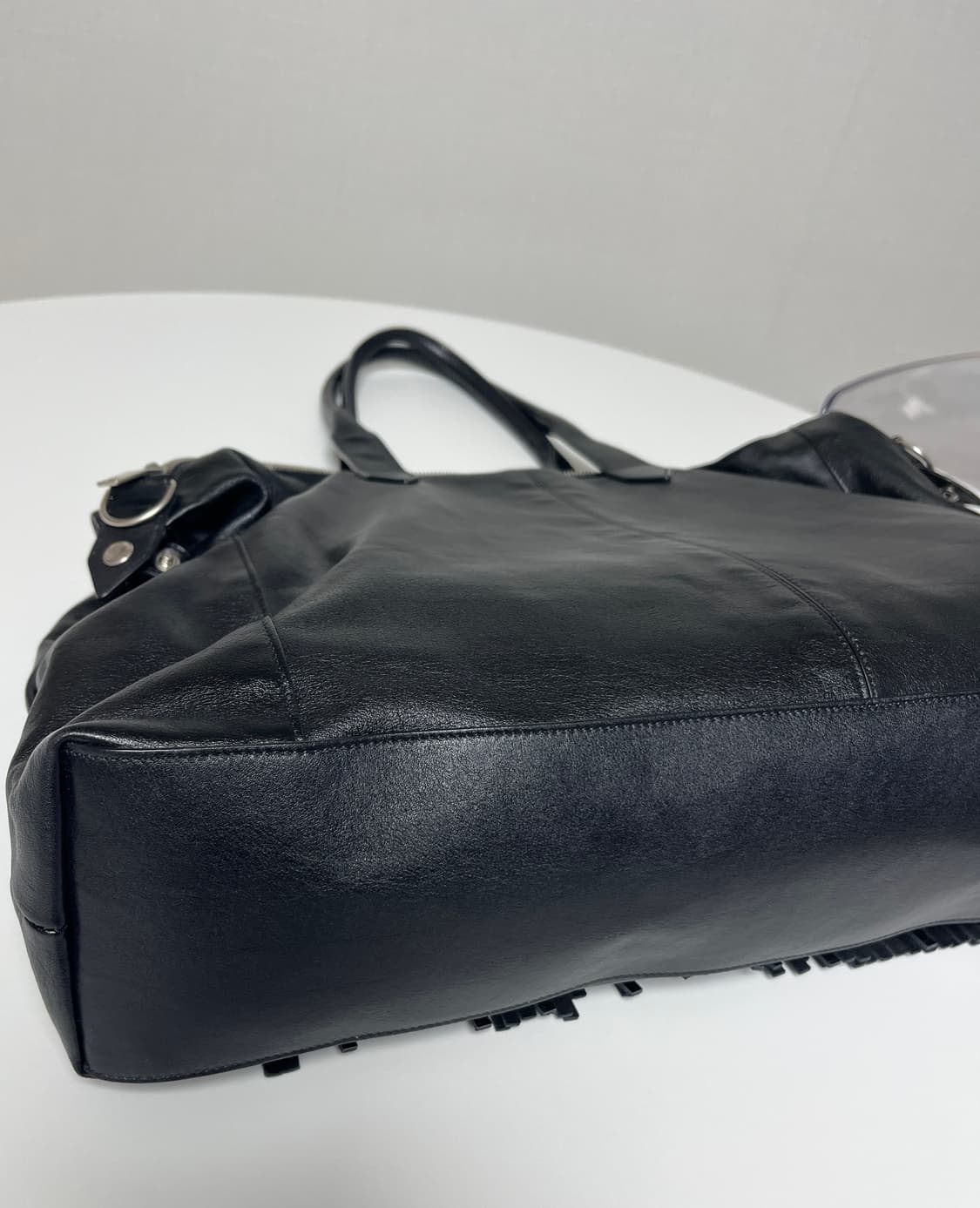 bts 지민 착용 생로랑 가방 상품이미지10