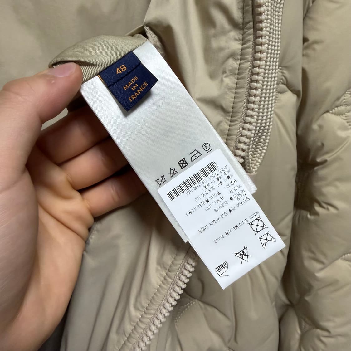 [S+급/48] 24FW 루이비통 모노그램 퀄티드 후드 패딩 자켓 베이지 상품이미지6
