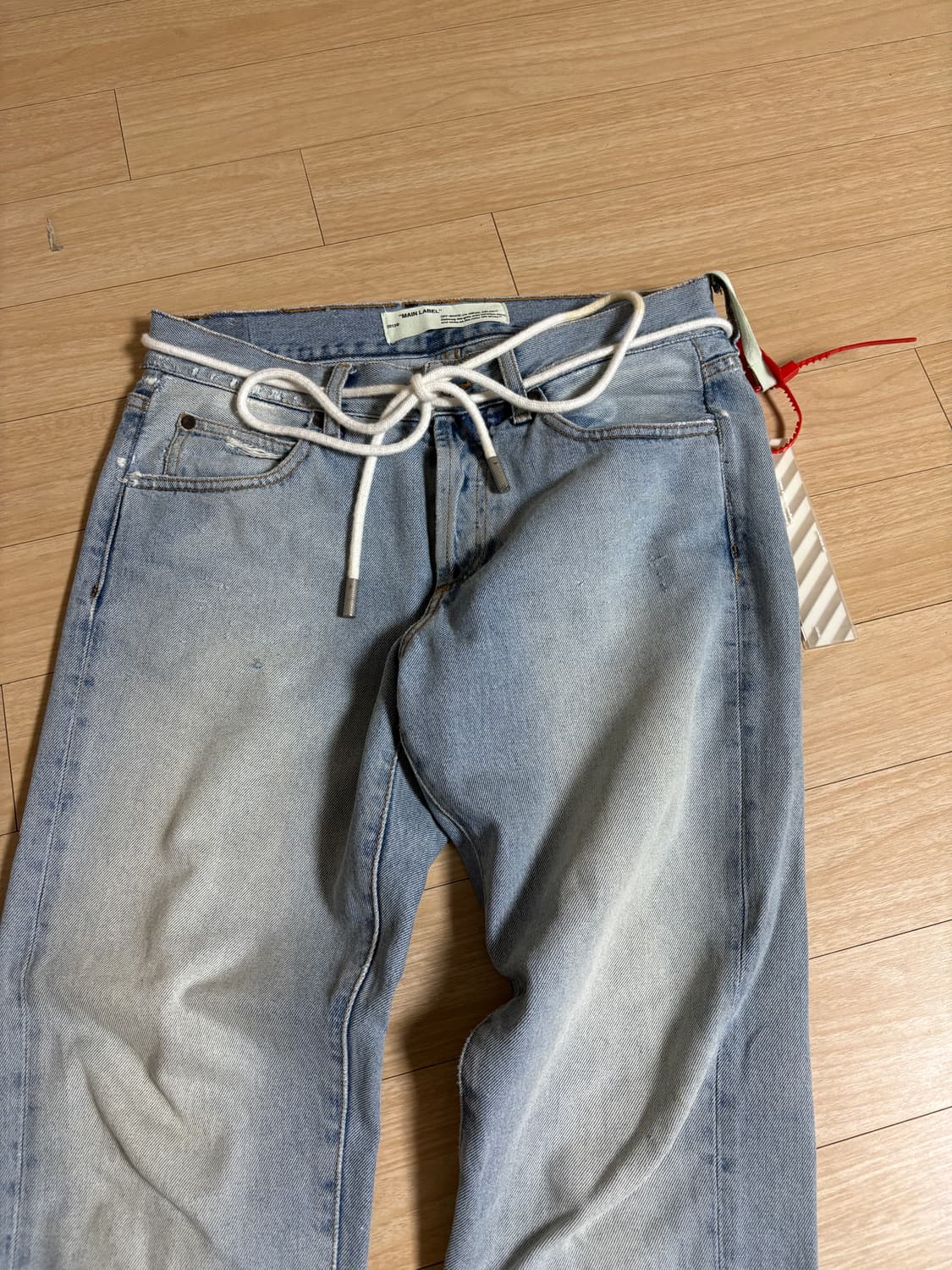 오프화이트 연청 데미지 데님 상품이미지4