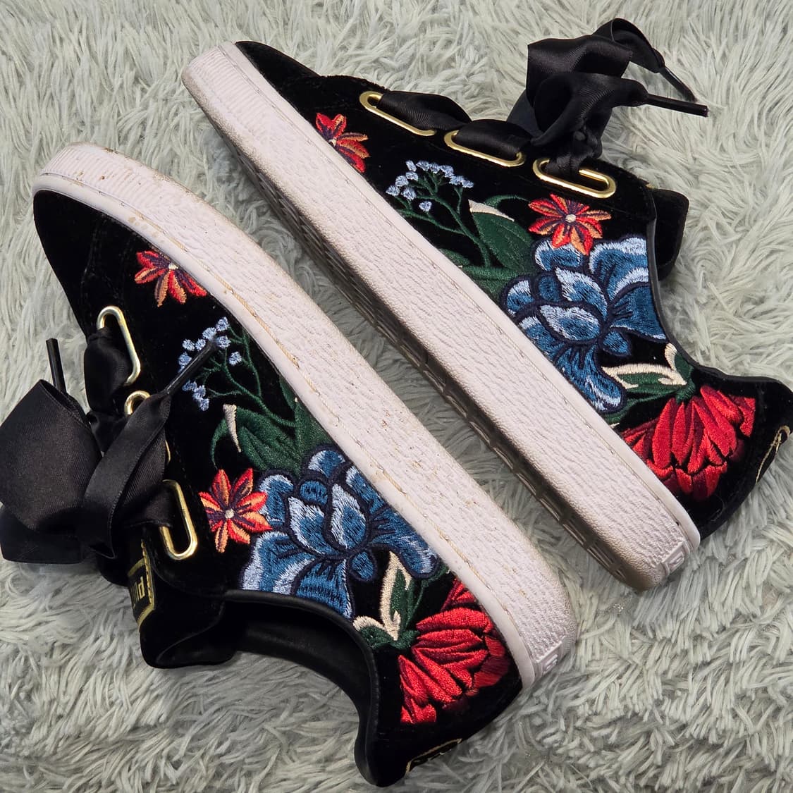 7q-6:푸마 벨벳 플라워 자수 스니커즈 (22cm)-거의새거 상품이미지9