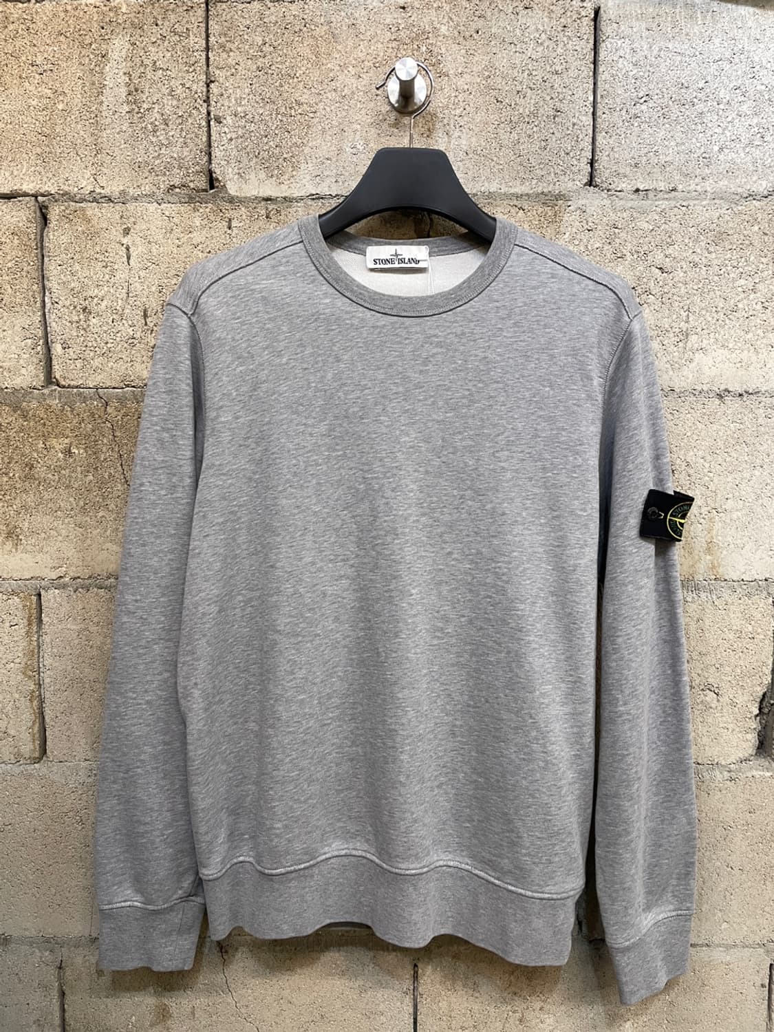 스톤 아일랜드 와펜 맨투맨 상품이미지2