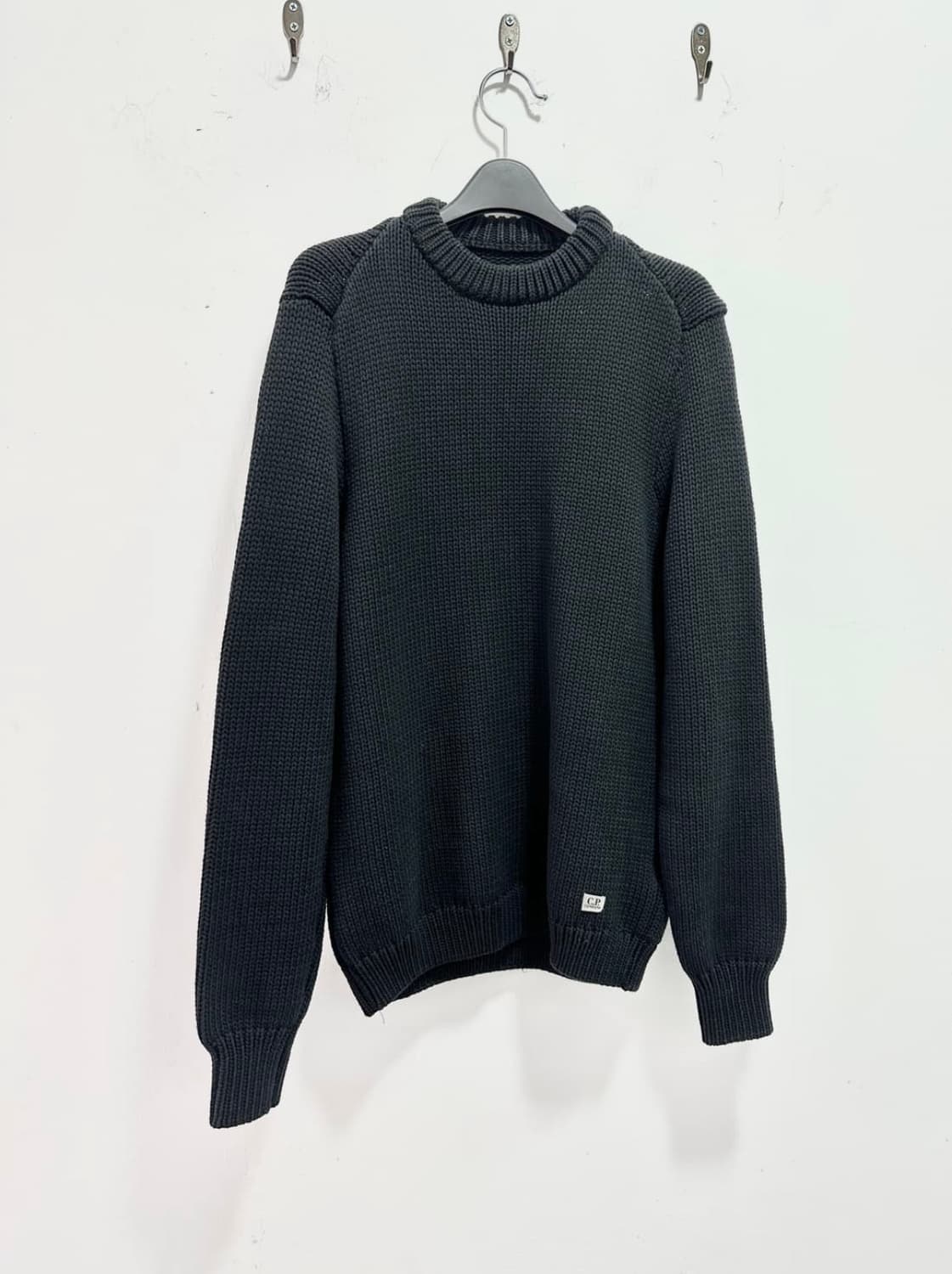 C.P. Company crew neck black knit 상품이미지1