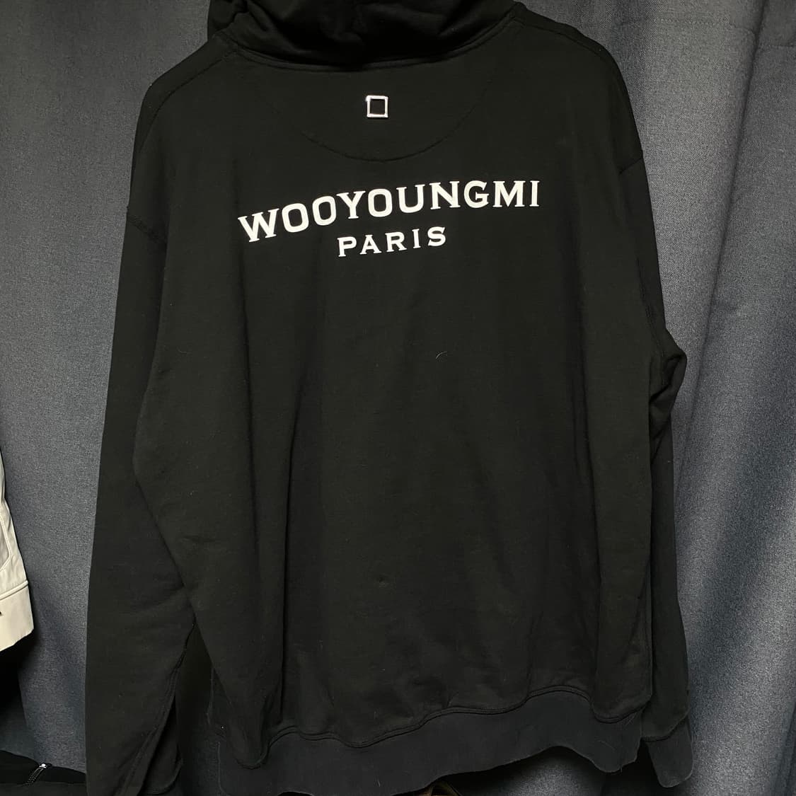 우영미 백로고 후드티 블랙 52 상품이미지4
