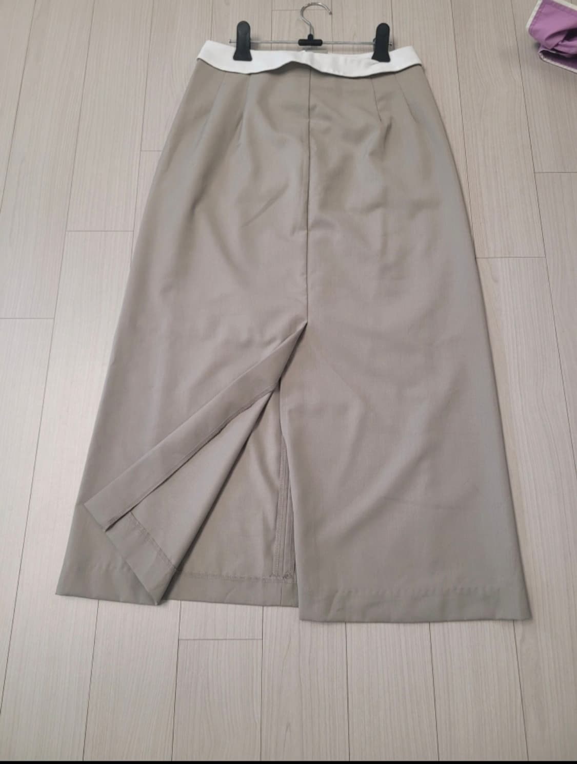 (S) 러빈(Lovin') 배색 웨이스트 턴오버 슬릿 롱 스커트 상품이미지3