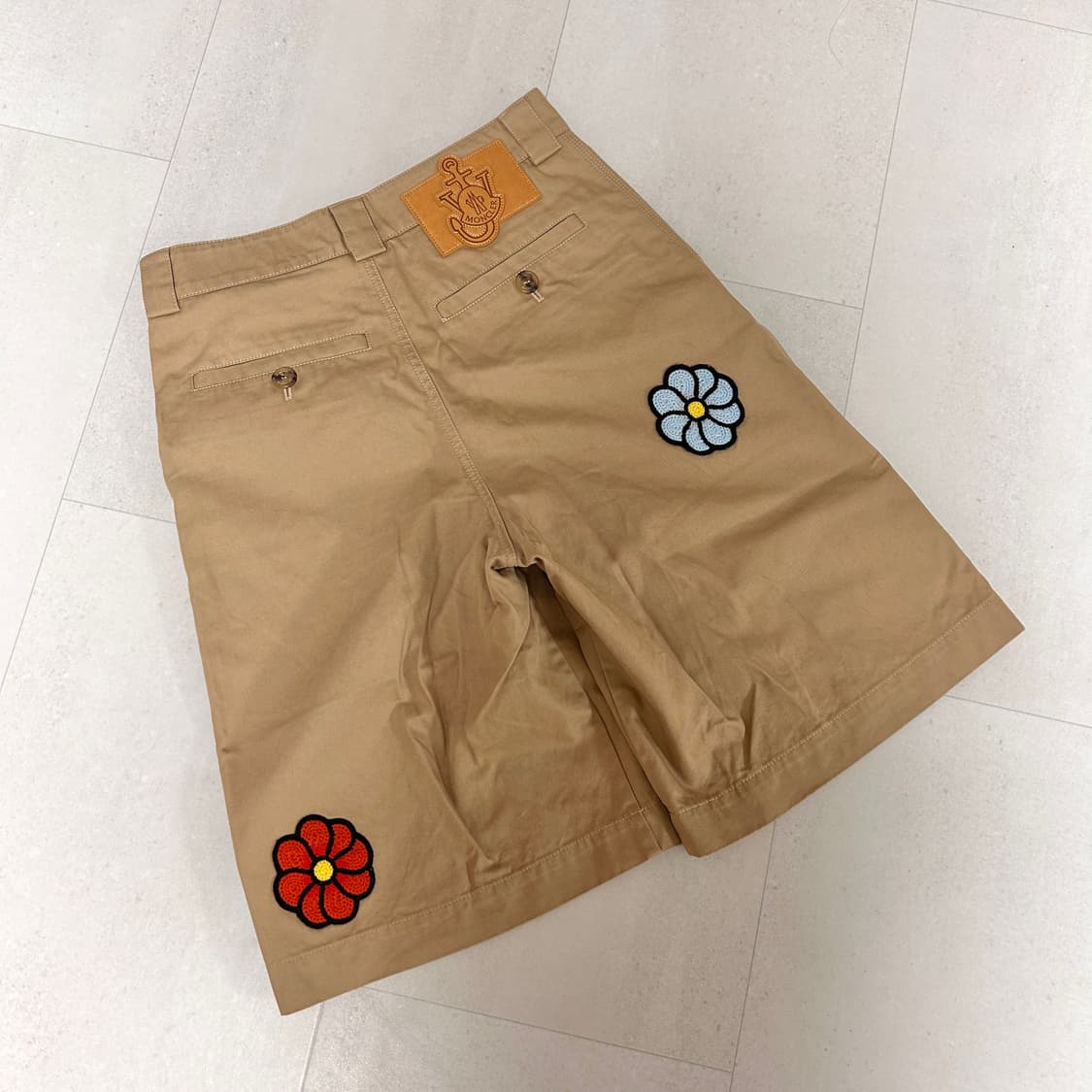 MONCLER JW 앤더슨 플로럴 버뮤다 팬츠 상품이미지2