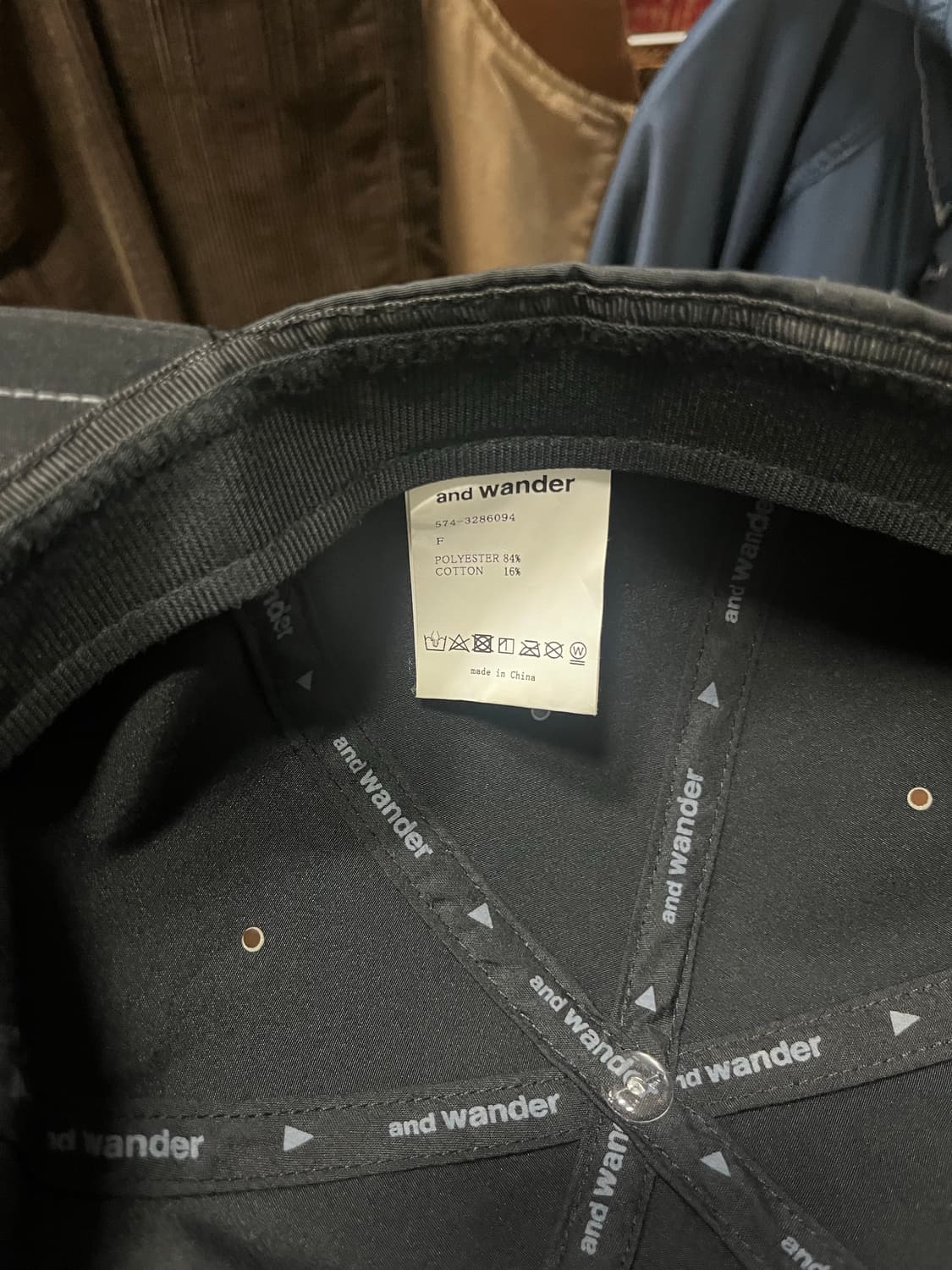 앤드원더 뒷로고 볼캡 블랙 팝니다 상품이미지6