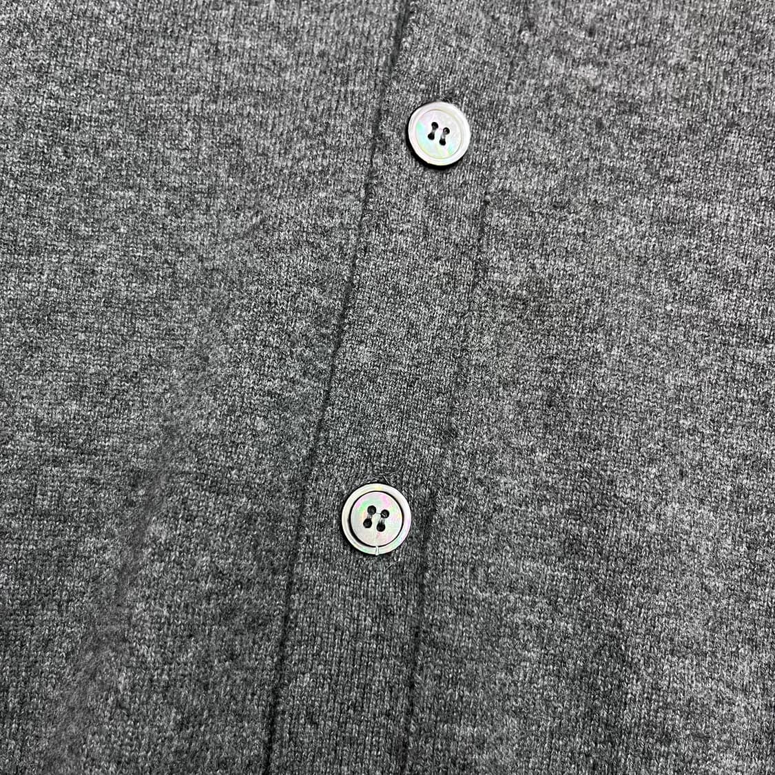 꼼데가르송 그레이 하트 와펜 가디건 상품이미지3