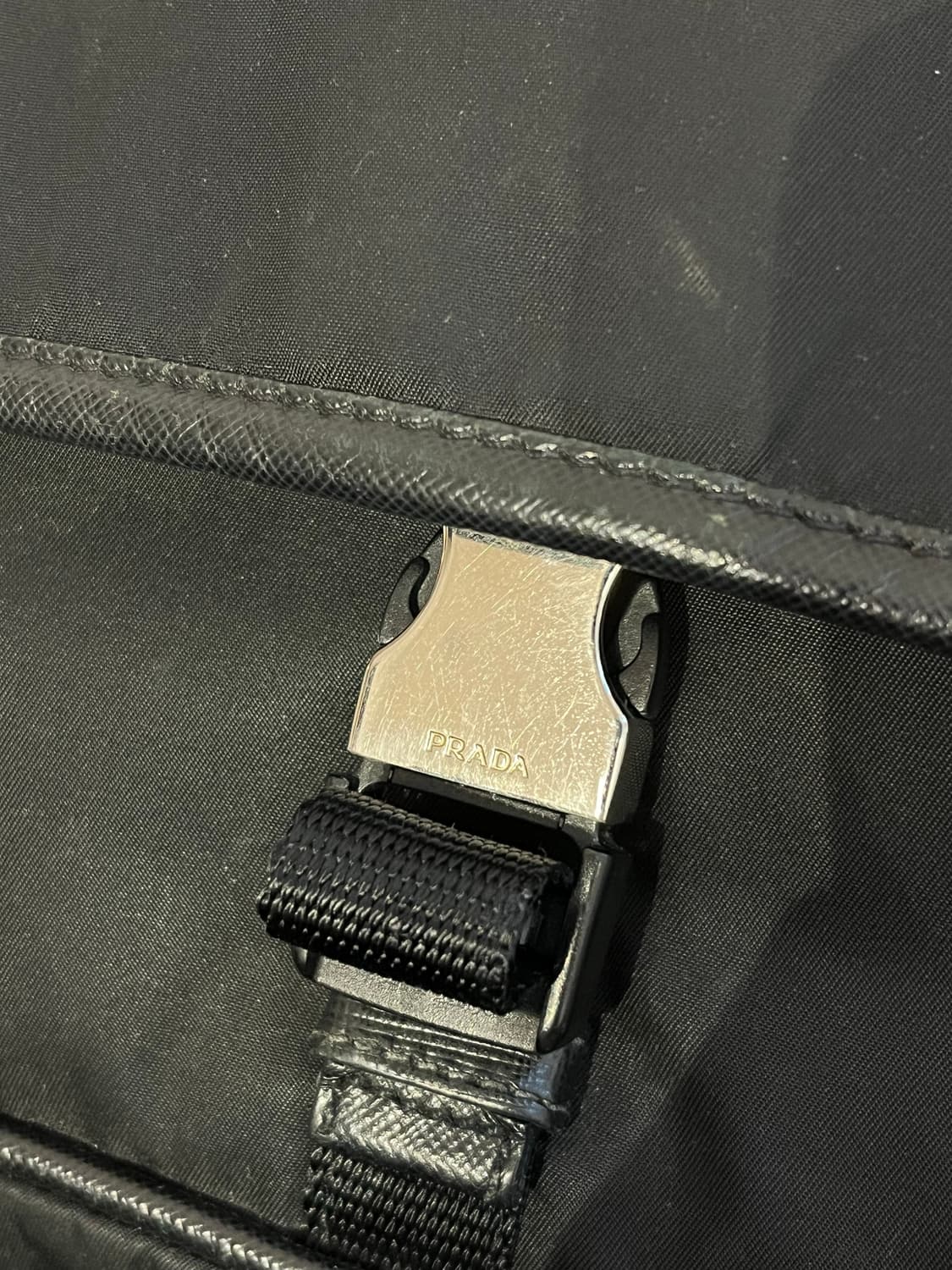 프라다 나일론 메신저 가방 상품이미지6