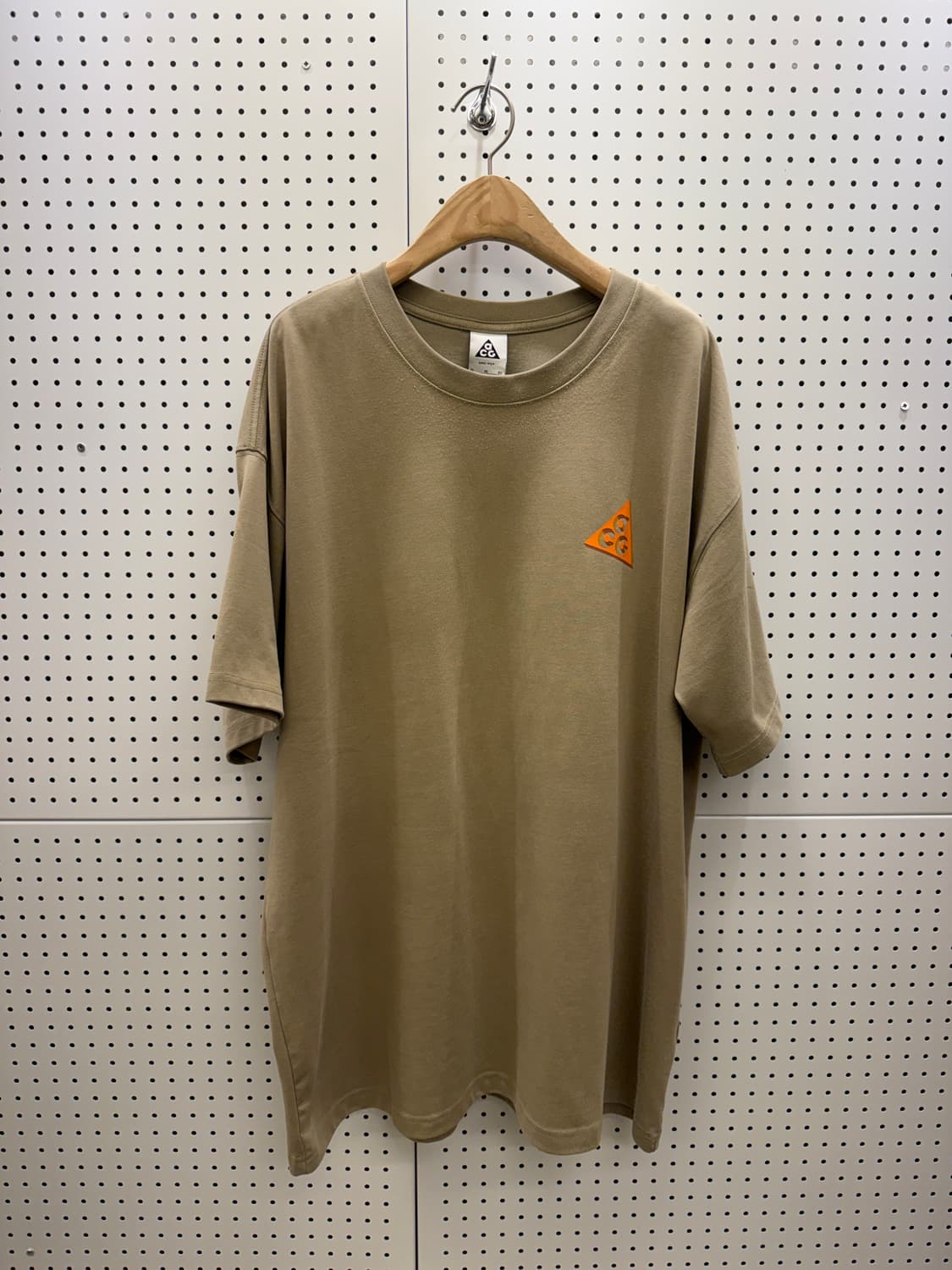 나이키 ACG 백프린트 로고 반팔 티셔츠 U484 상품이미지2