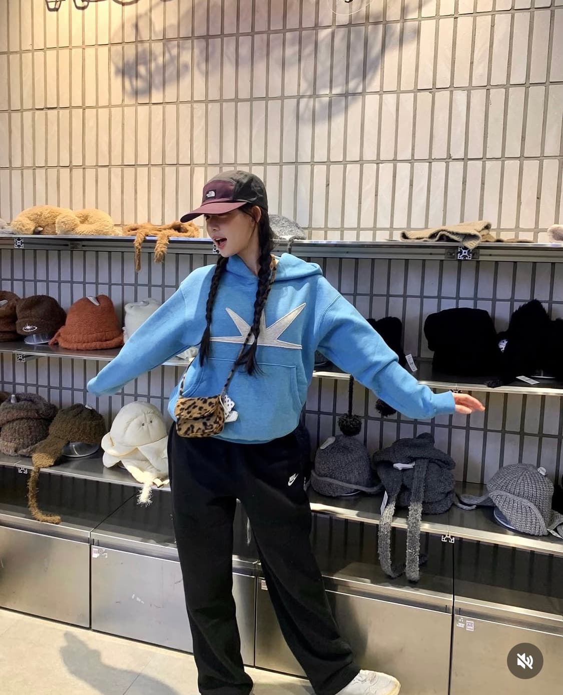 썬러브 daybreak brushed hoodie heather blue 상품이미지2