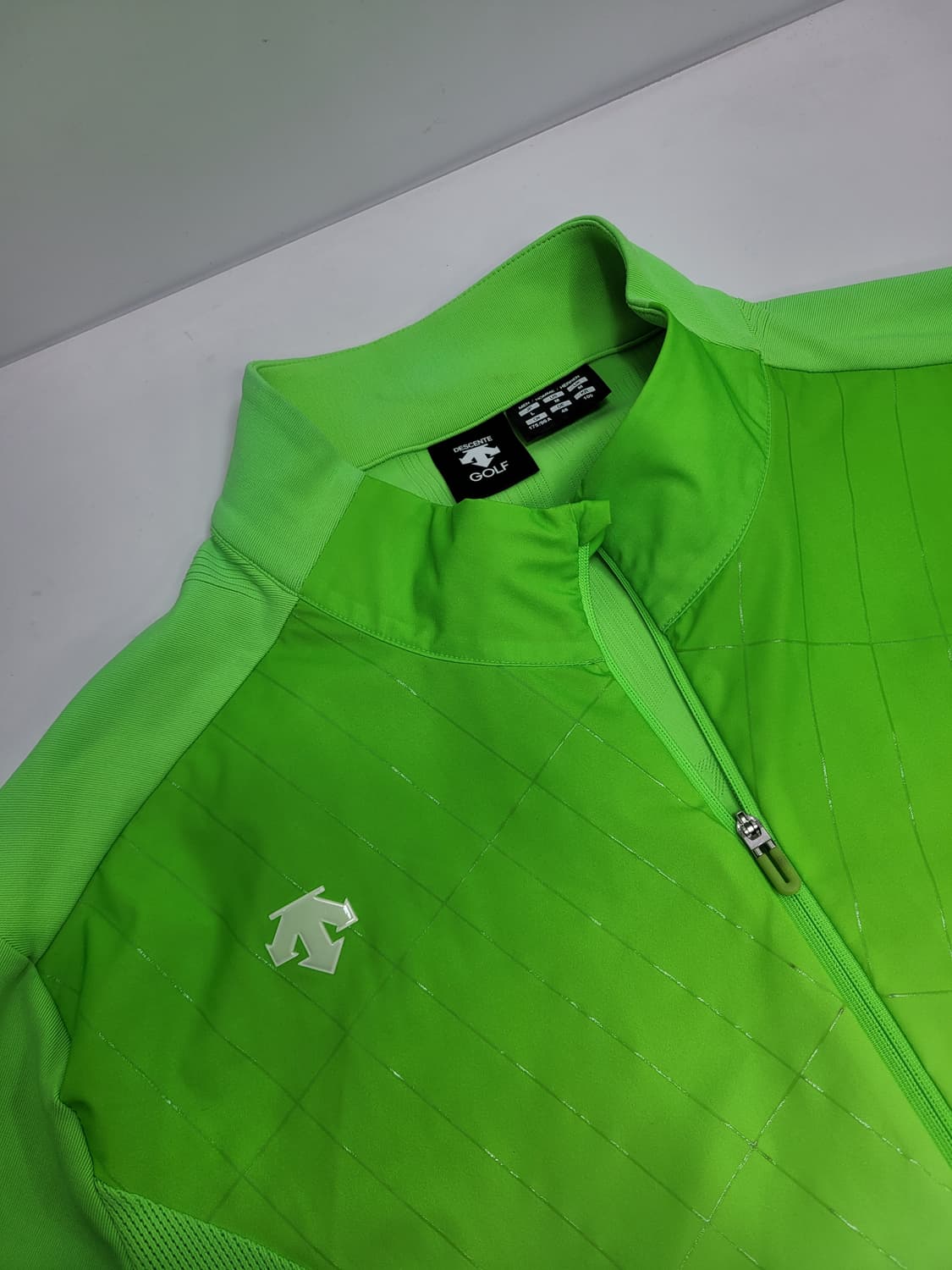 DESCENTE 20SS 데상트 골프 그라데이션 자켓 / 남 100  상품이미지3