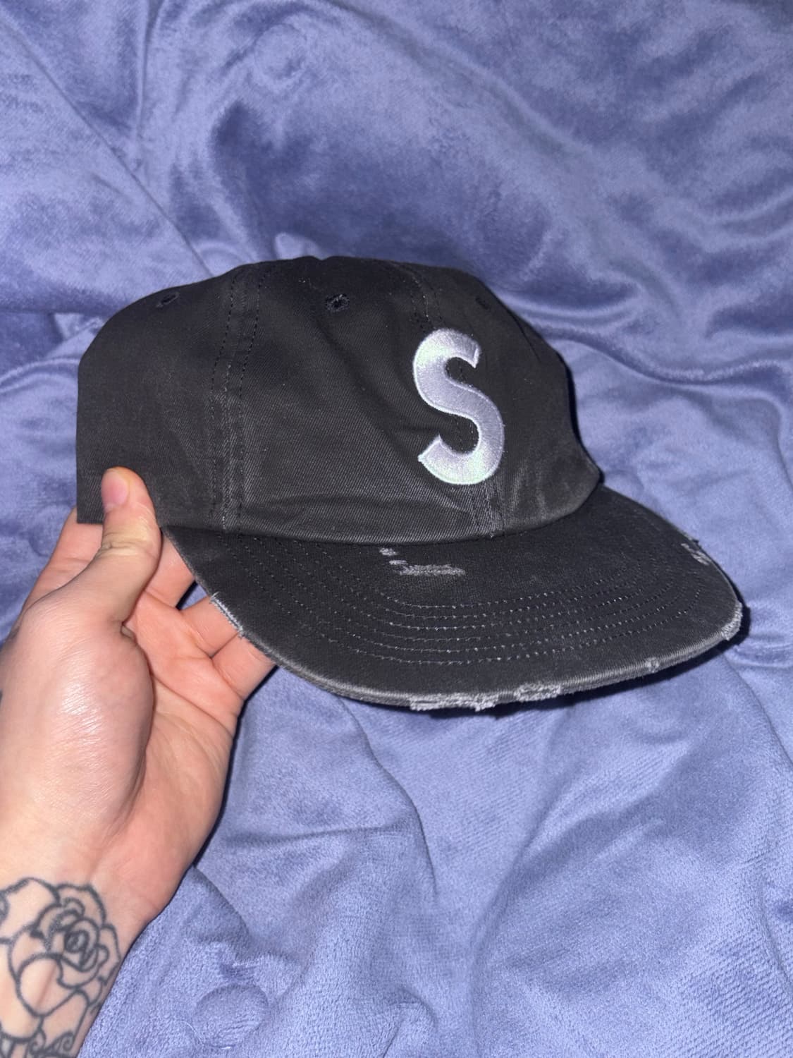 슈프림 s로고 피그먼트 블랙 FW25 상품이미지1