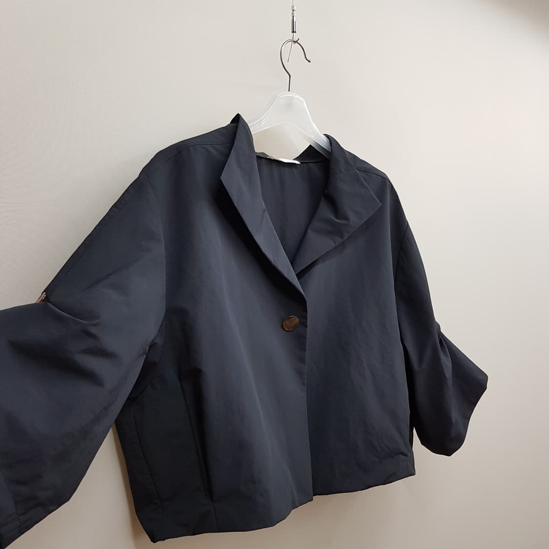 델라라나 2024 루즈핏 싱글 버튼 자켓 M사이즈 상품이미지3