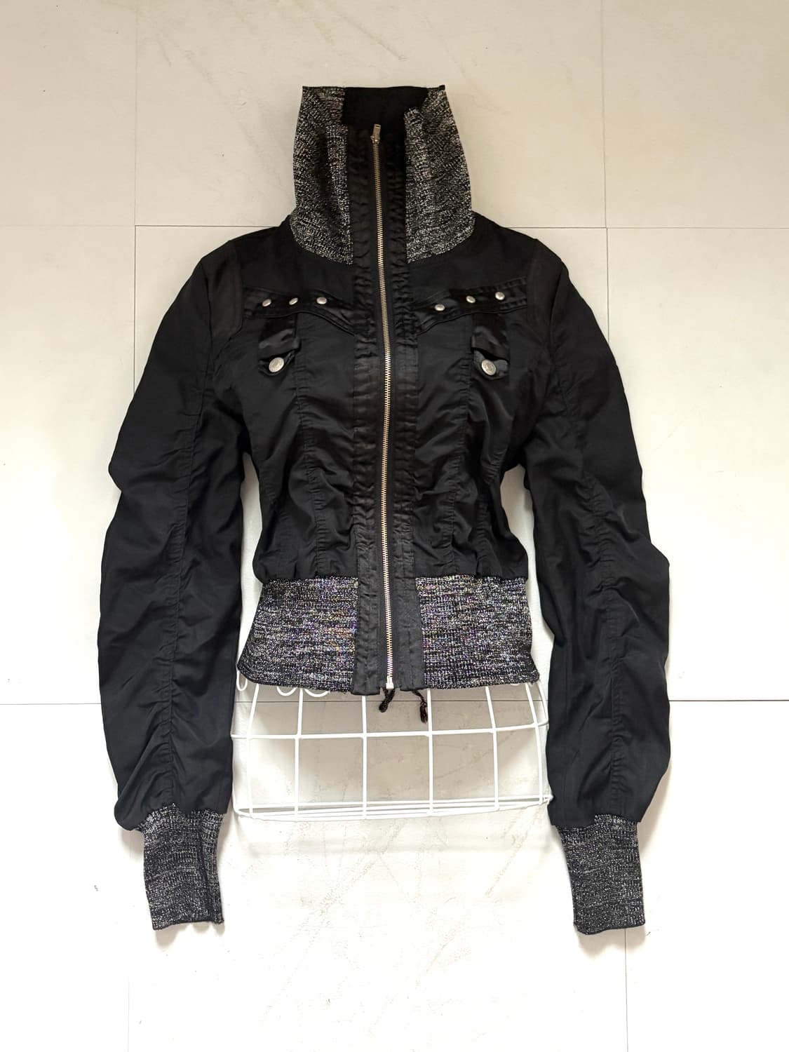 Black High-neck Shirring Eyelet Zipup 상품이미지1