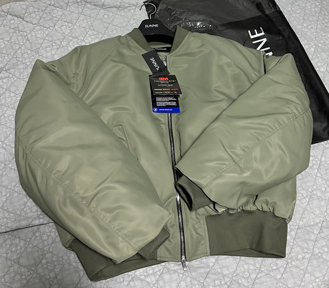 준느/25fw 나일론패디드봄버 카키/L 상품이미지3