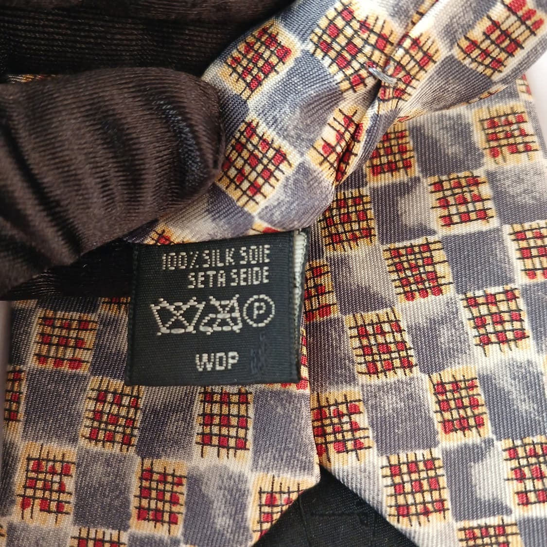 던힐 실크 그레이&골드 체크 패턴 넥타이 9.8cm A등급 A19141
 상품이미지10