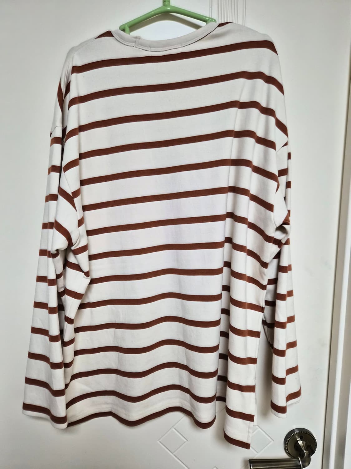 비이커 롱슬리브 티셔츠 상품이미지2