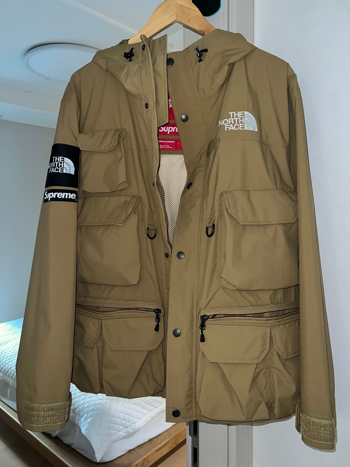 슈프림 x 노스페이스 카고 자켓 골드 Supreme Northface 상품이미지1