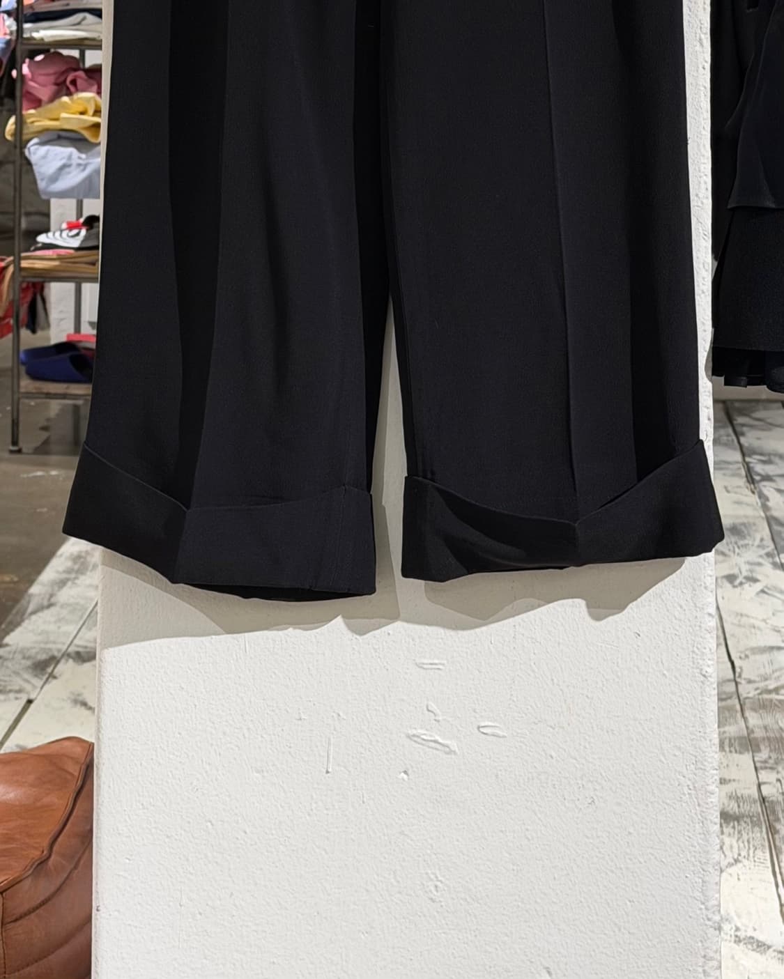 미우미우 블랙 와이드 커프스 팬츠 상품이미지5