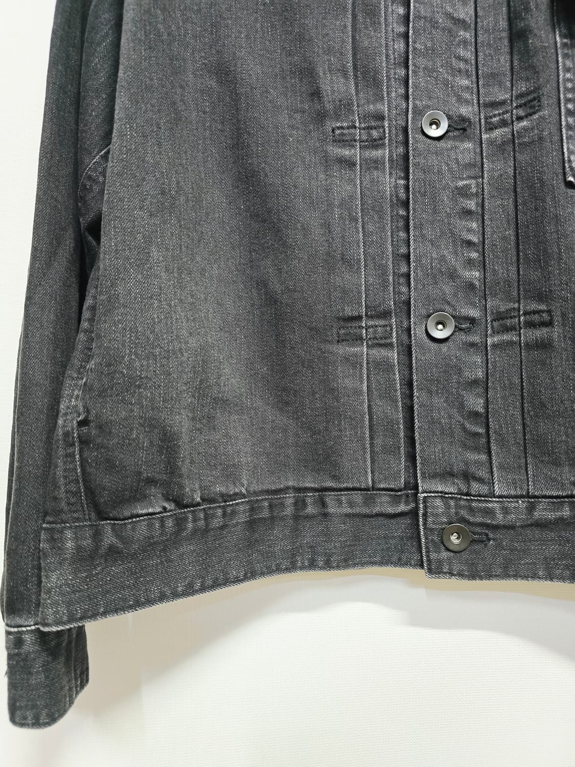 유니클로 블랙 데님 자켓 상품이미지3