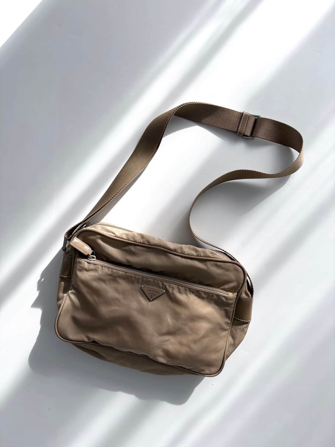 Prada 프라다 베이지 크로스백 상품이미지1