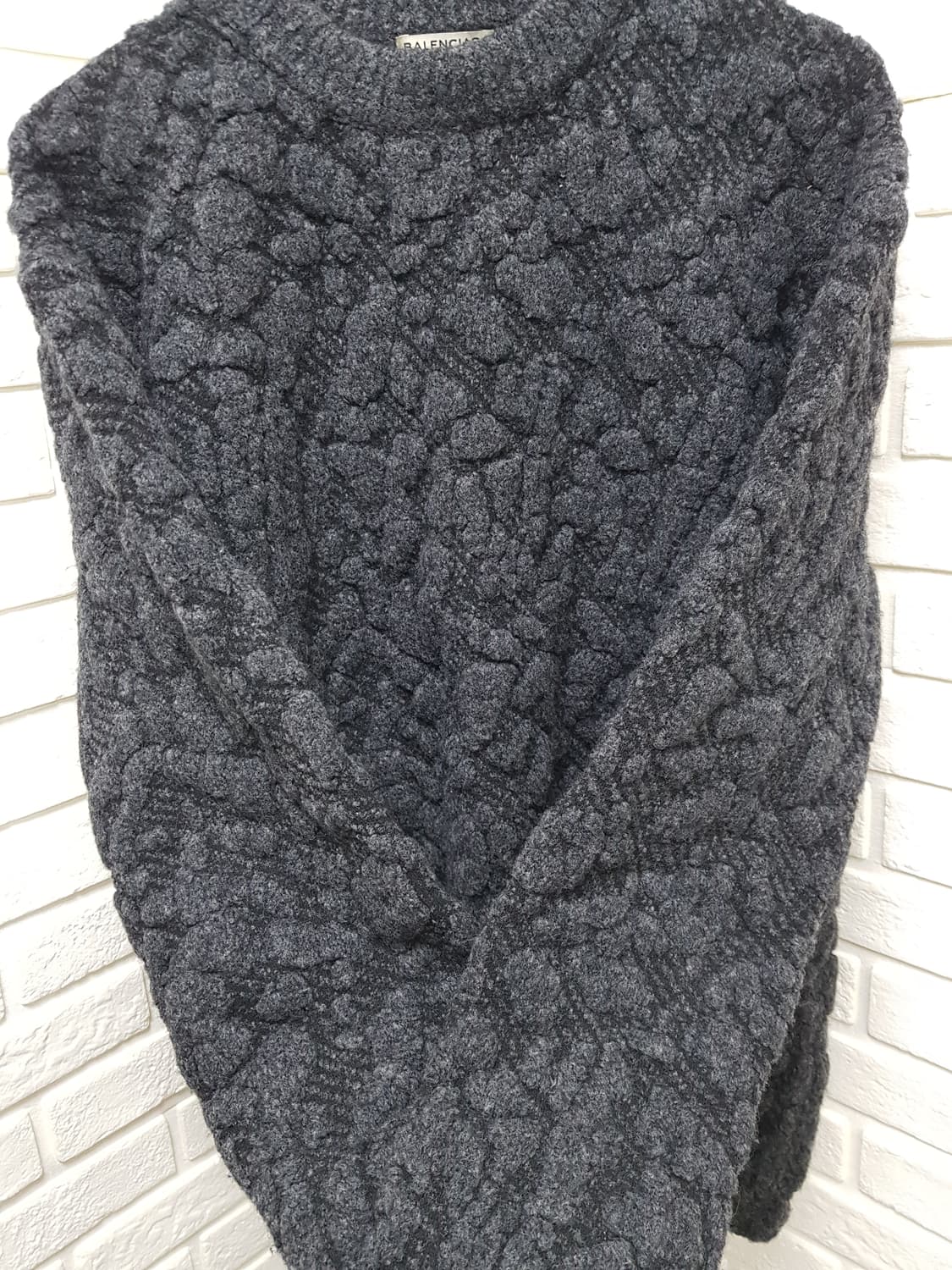 [L/정품] 발렌시아가 누에고치 오버핏 스웨터 상품이미지5