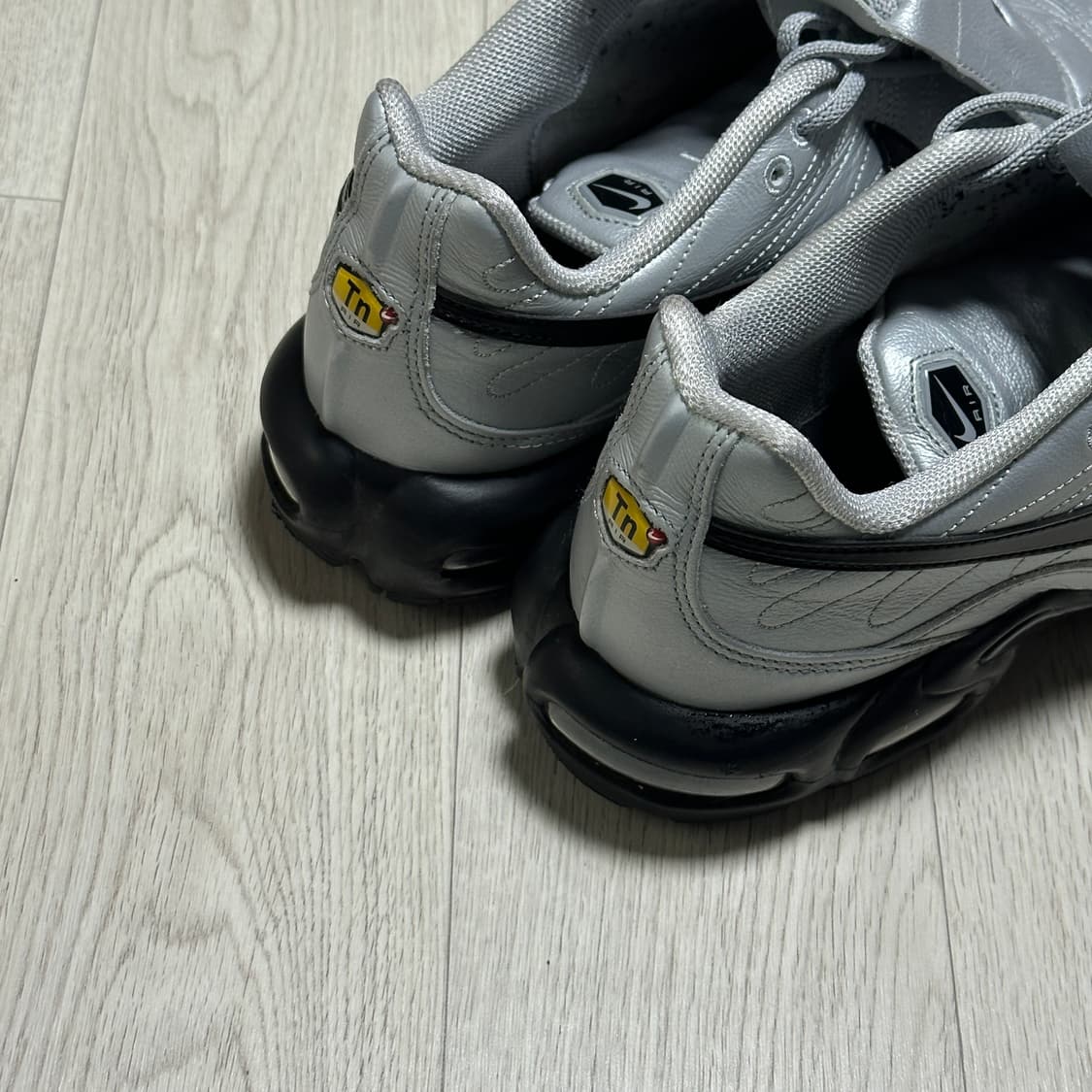 나이키 에어맥스 플러스 tnpo 275 실버 울프 그레이 블랙 상품이미지4