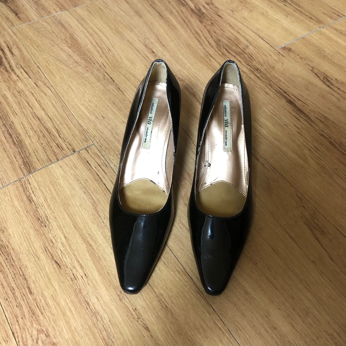 에나멜 블랙 구두 👩🏻‍🦱  상품이미지5