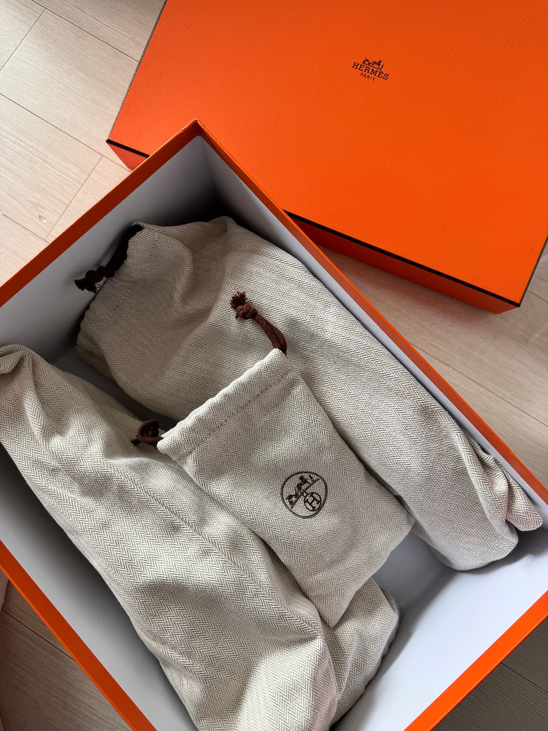 42 에르메스 바운싱 스니커즈 메쉬 스웨이드 고트스킨 & 블랑 상품이미지2