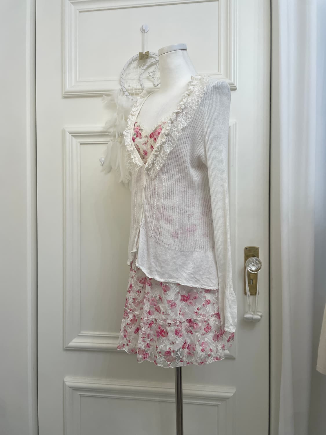 white lace ruffle crystal button fairy c 상품이미지3