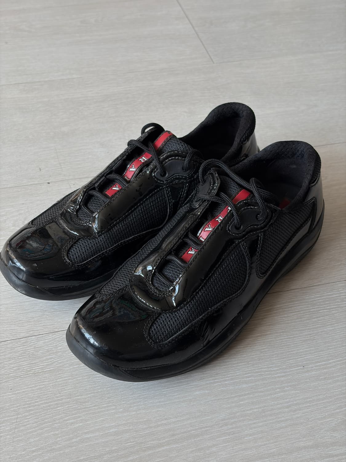 프라다 아메리카컵 블랙 에나멜 상품이미지3