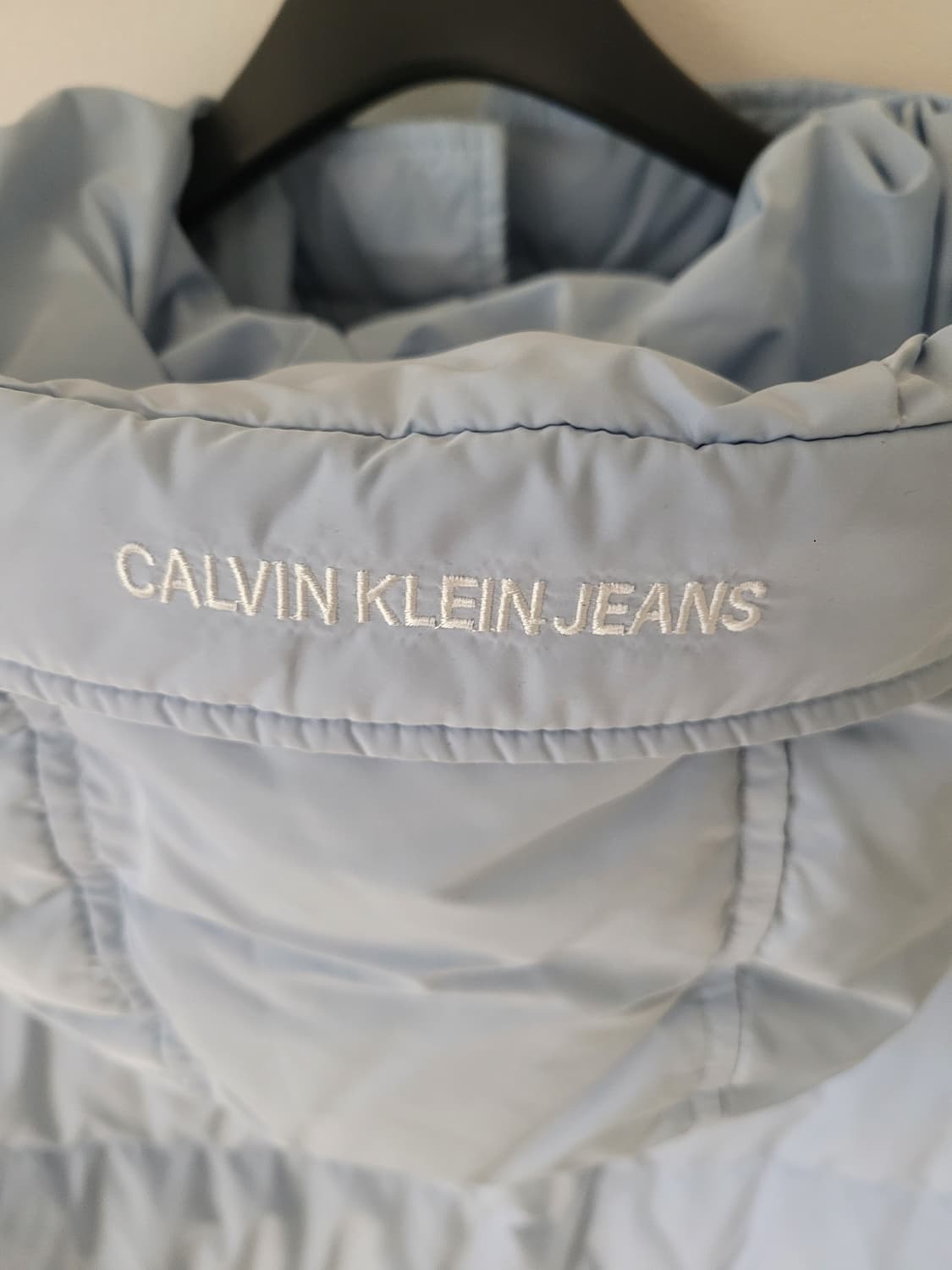 캘빈클라인 미드 랭스 페미닌 다운 자켓 XS (제니,정호연) 상품이미지8
