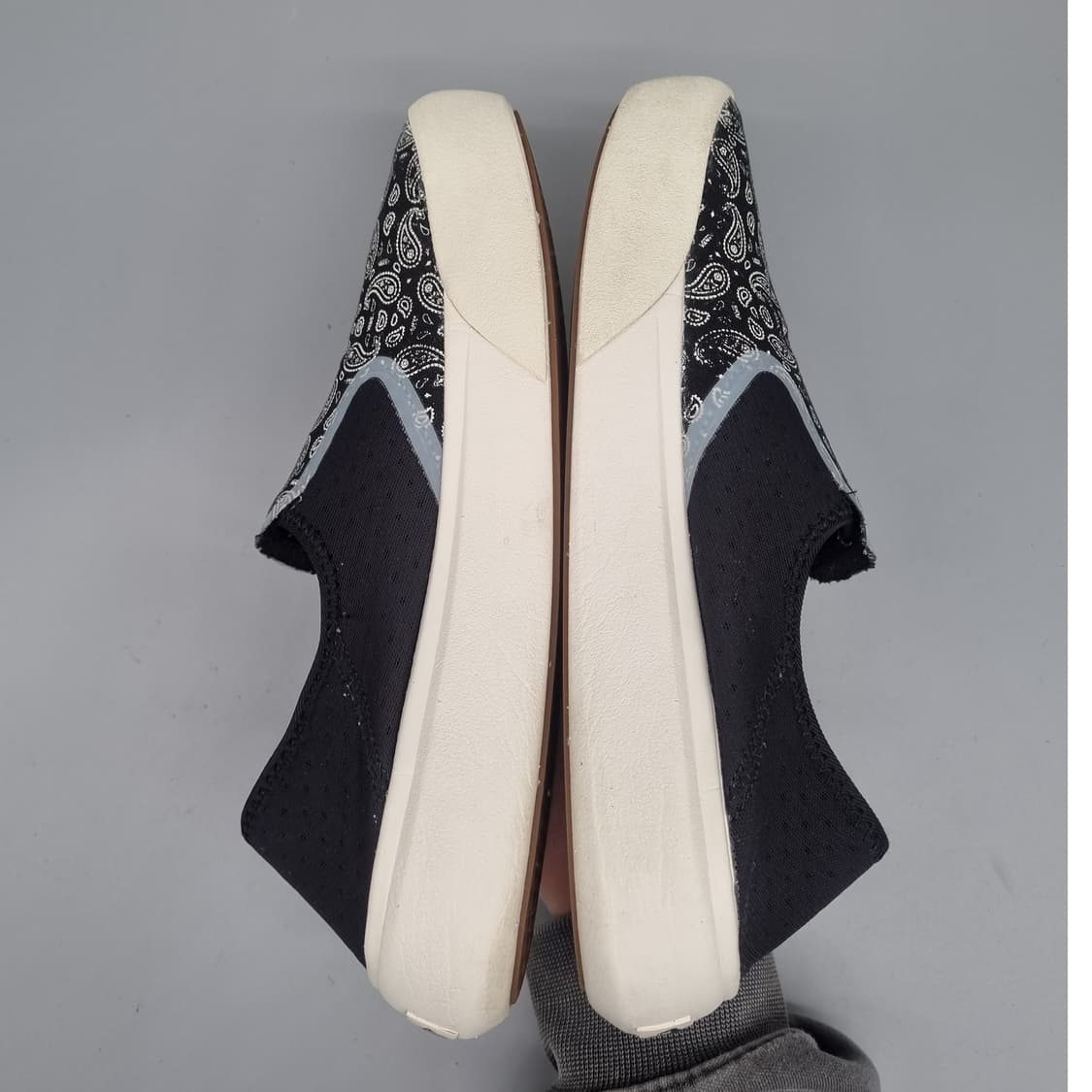 반스 컴피쿠시 반다나 남성슬립온270  상품이미지5