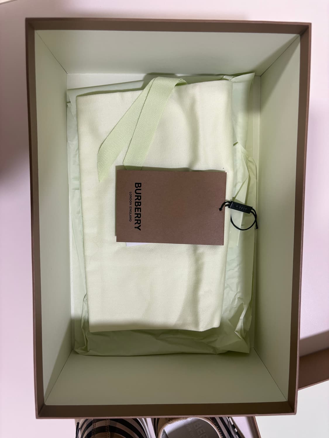 버버리 운동화 상품이미지6