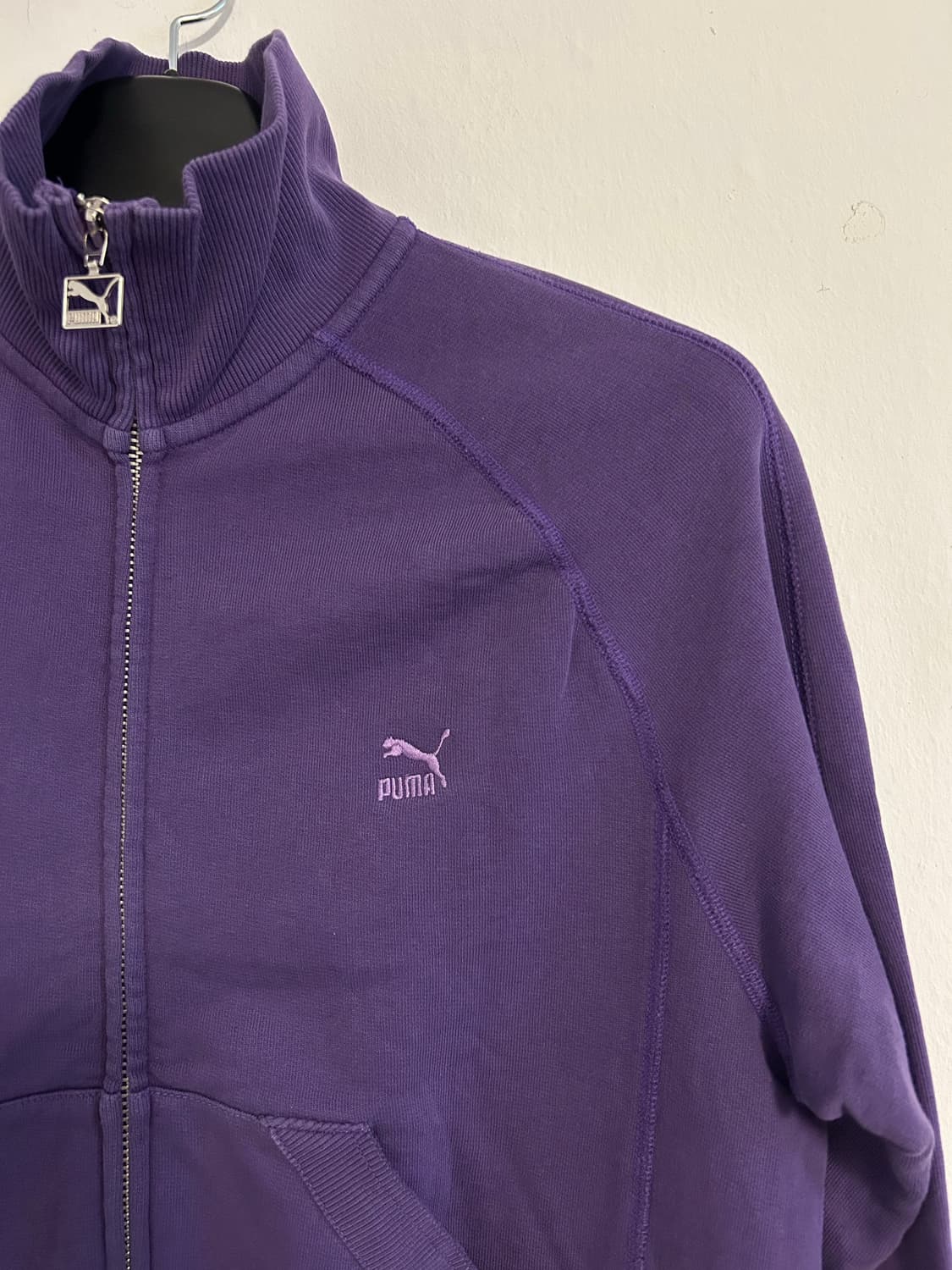 푸마 올드스쿨 백그래픽 퍼플 트랙 탑 상품이미지2