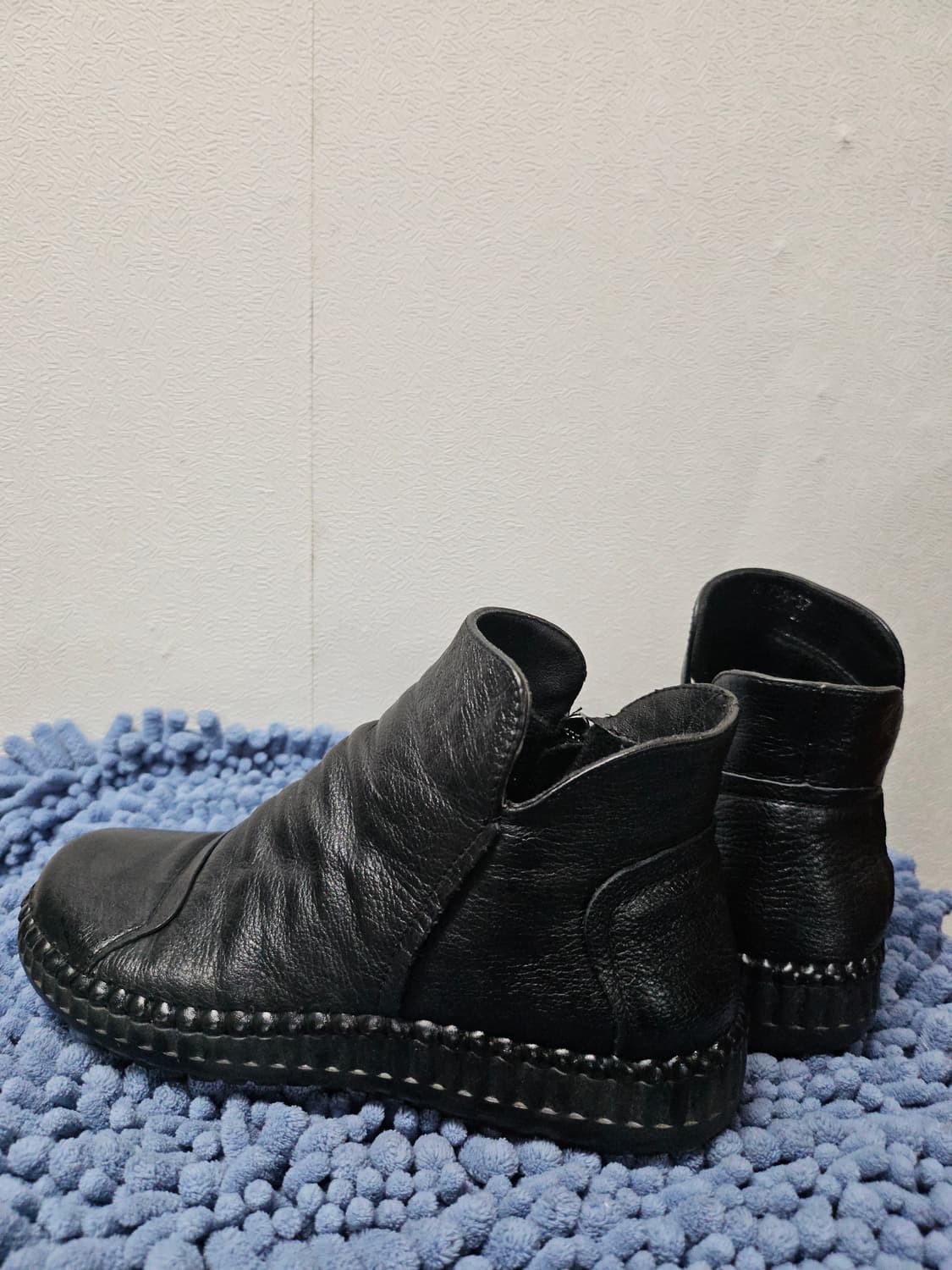 블랙 가죽 앵클 부츠 스타일 여성화  235 상품이미지1