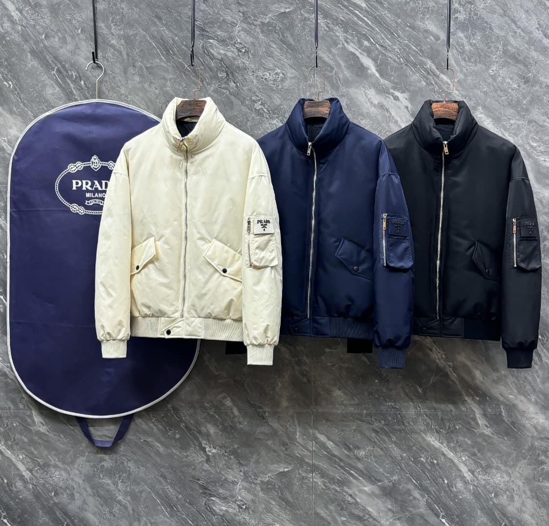 프라다 리나일론 크롭 다운 재킷 블랙 상품이미지1