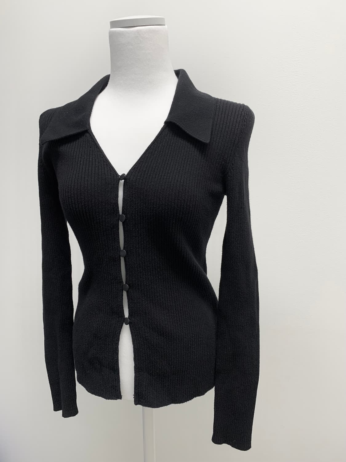 브이카라넥 단추 가디건 상품이미지4